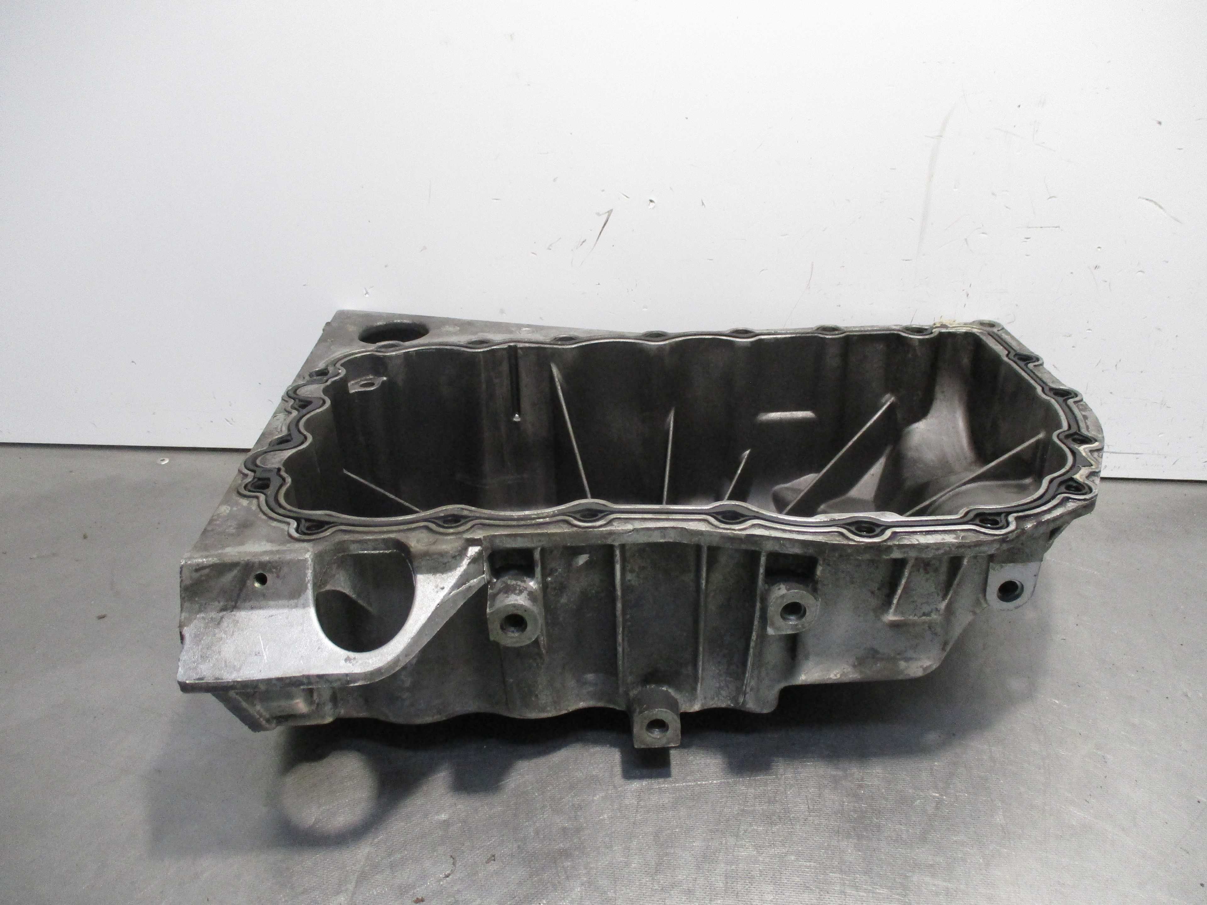 Recambio de carter para renault megane ii berlina 5p confort authentique referencia OEM IAM 8200185680  