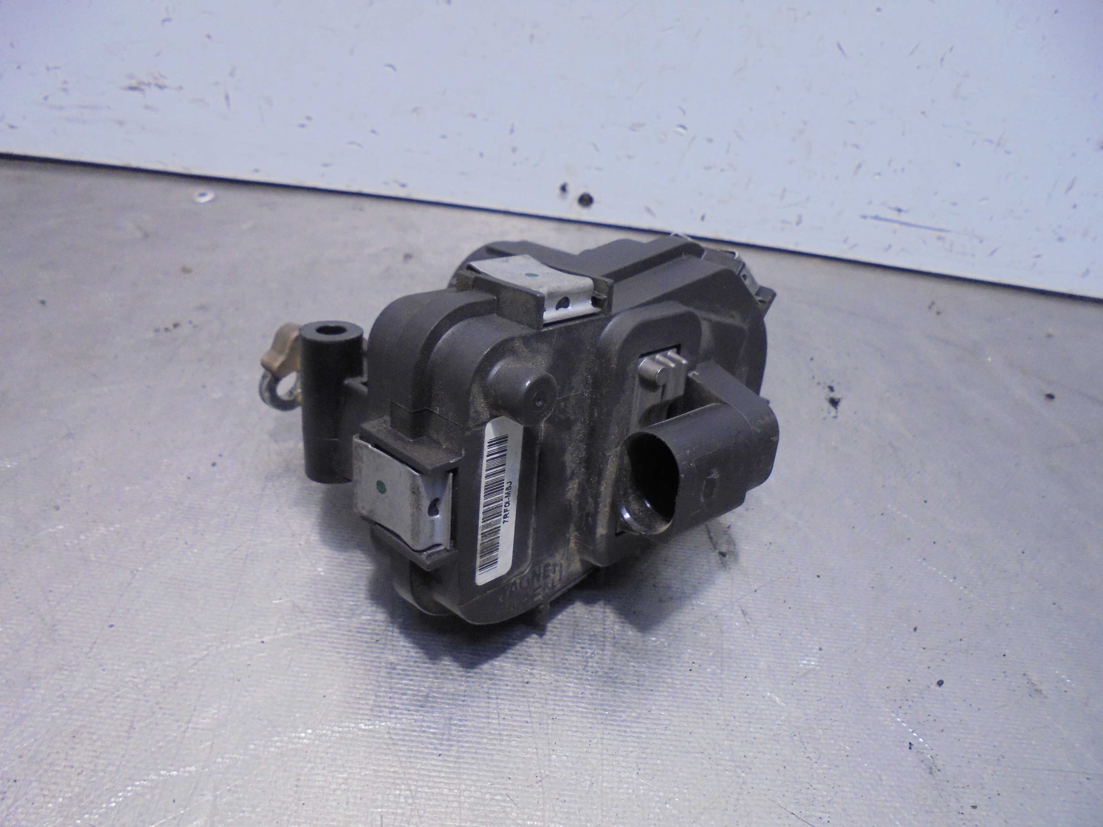 Recambio de motor colector admision para opel insignia berlina cosmo referencia OEM IAM  MAGNETI MARELLI 