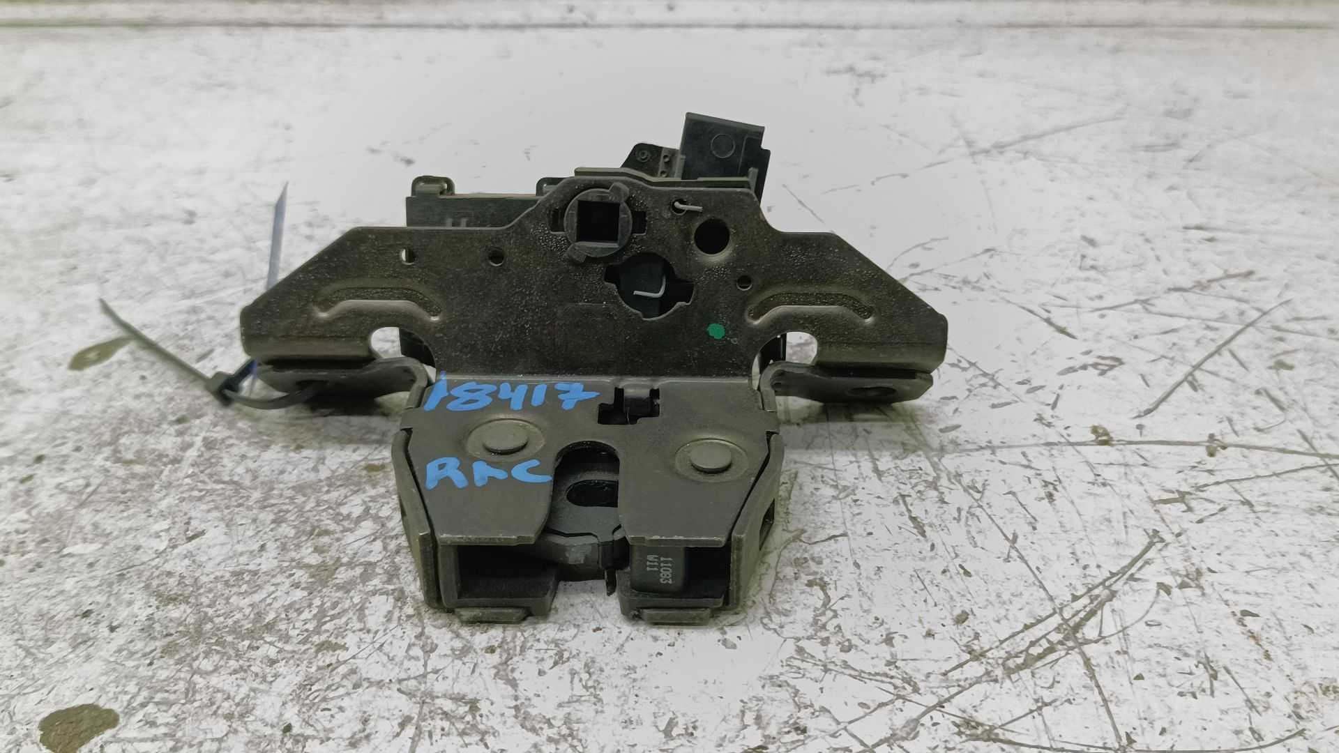 Recambio de cerradura maletero / porton para opel astra j lim. 1.3 16v cdti referencia OEM IAM 13581023  
