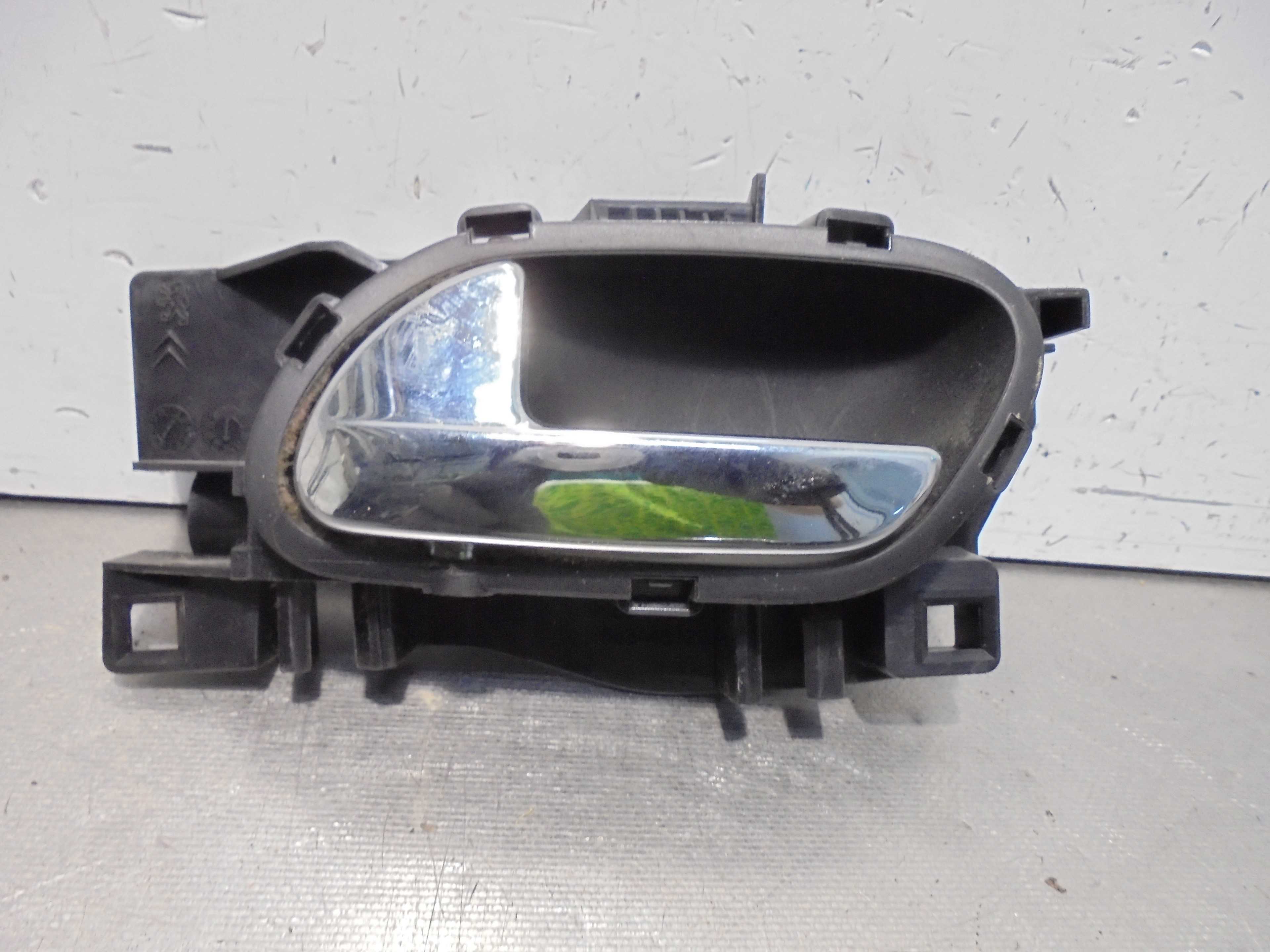 Recambio de maneta interior trasera izquierda para peugeot 5008 1.6 hdi fap referencia OEM IAM 9683446877  