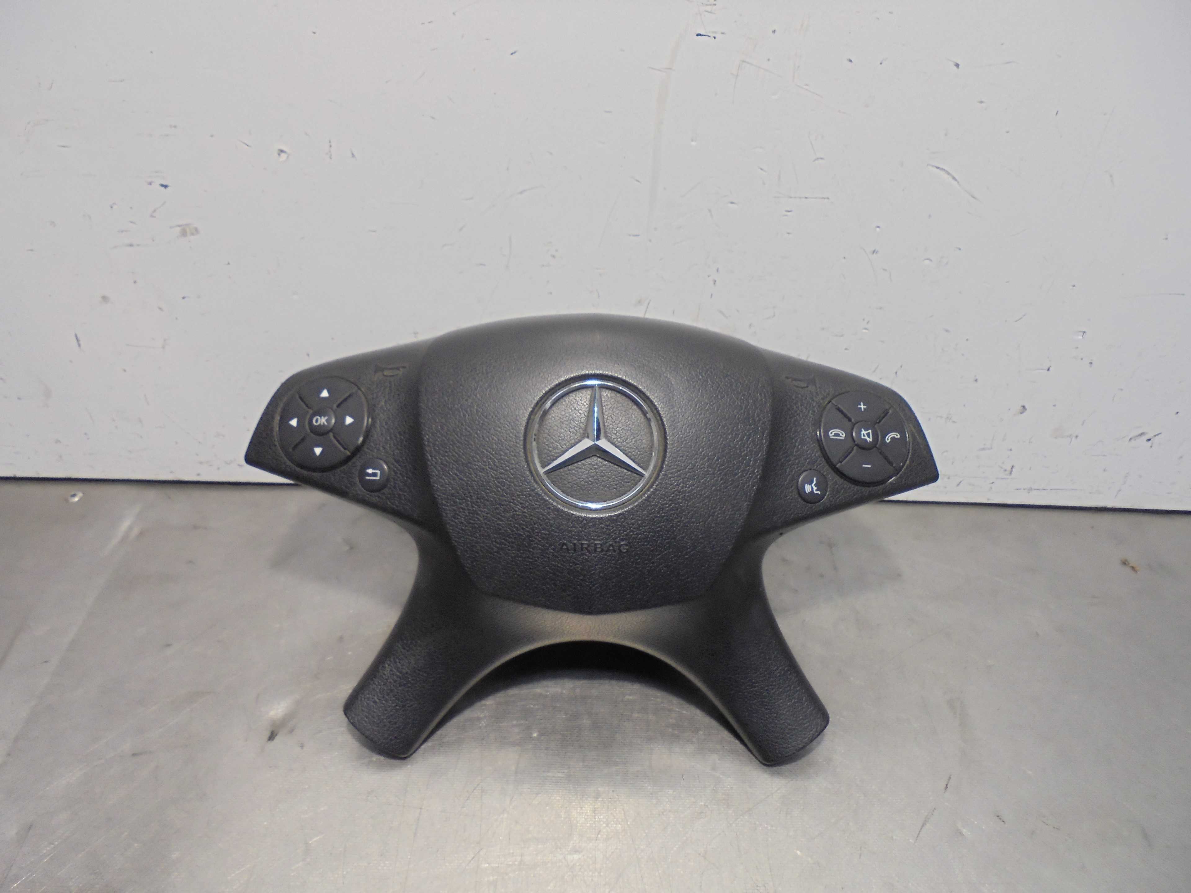 Recambio de airbag delantero izquierdo para mercedes-benz clase c (w204) berlina 2.1 cdi cat referencia OEM IAM 305543899162  