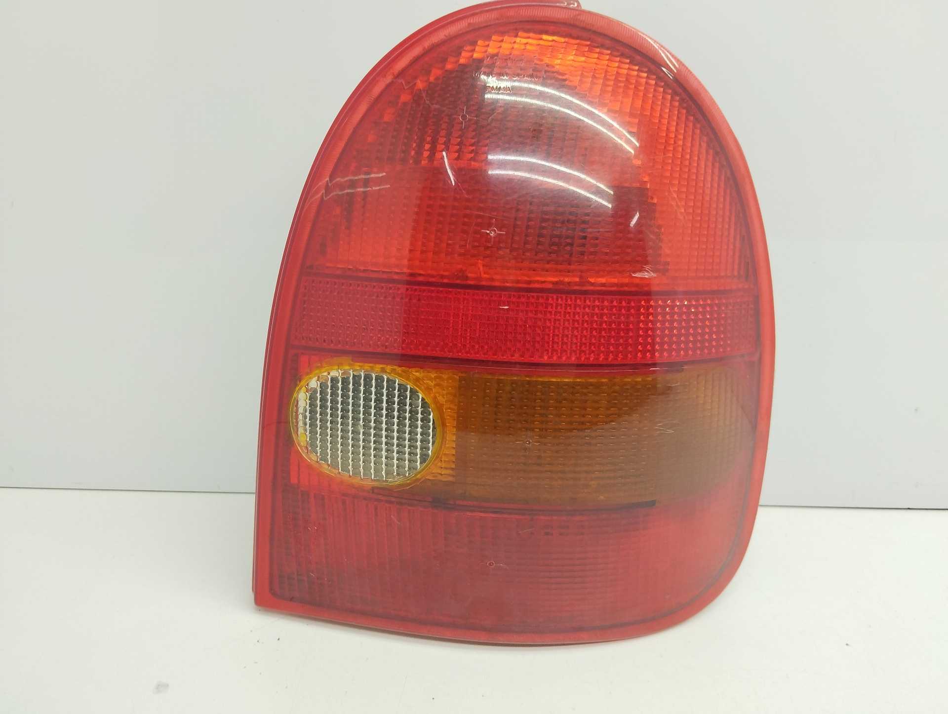 Recambio de piloto trasero derecho para opel corsa b base referencia OEM IAM   