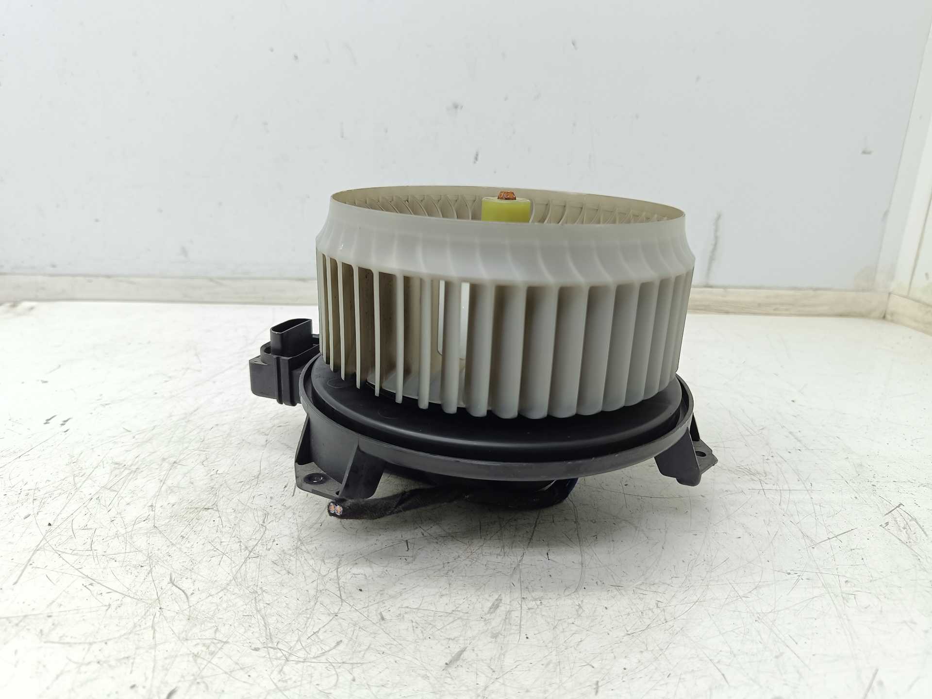 Recambio de motor calefaccion para fiat freemont (345) urban referencia OEM IAM AY2727005011  