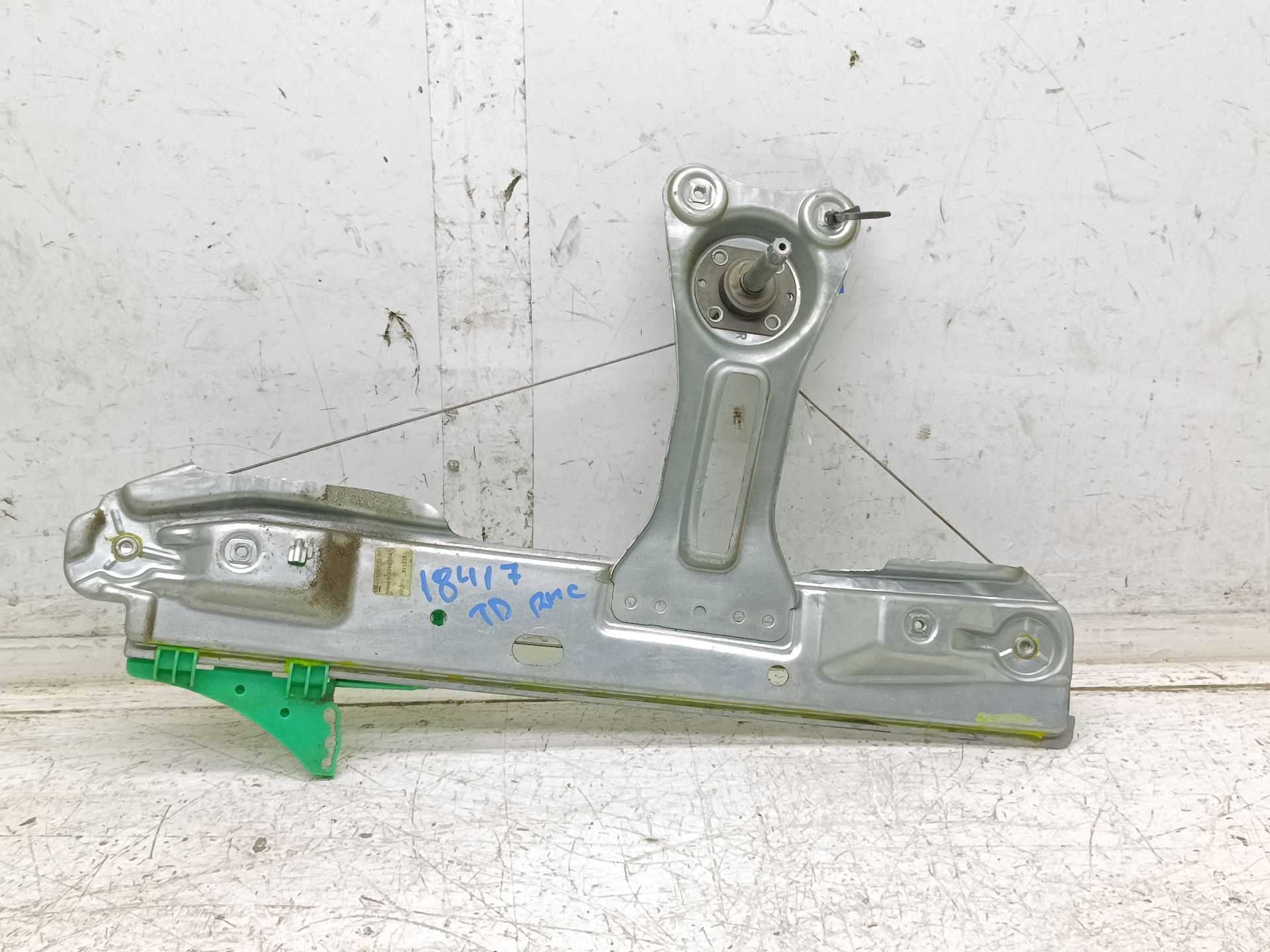 Recambio de elevalunas trasero derecho para opel astra j lim. 1.3 16v cdti referencia OEM IAM 13260132 915348104 