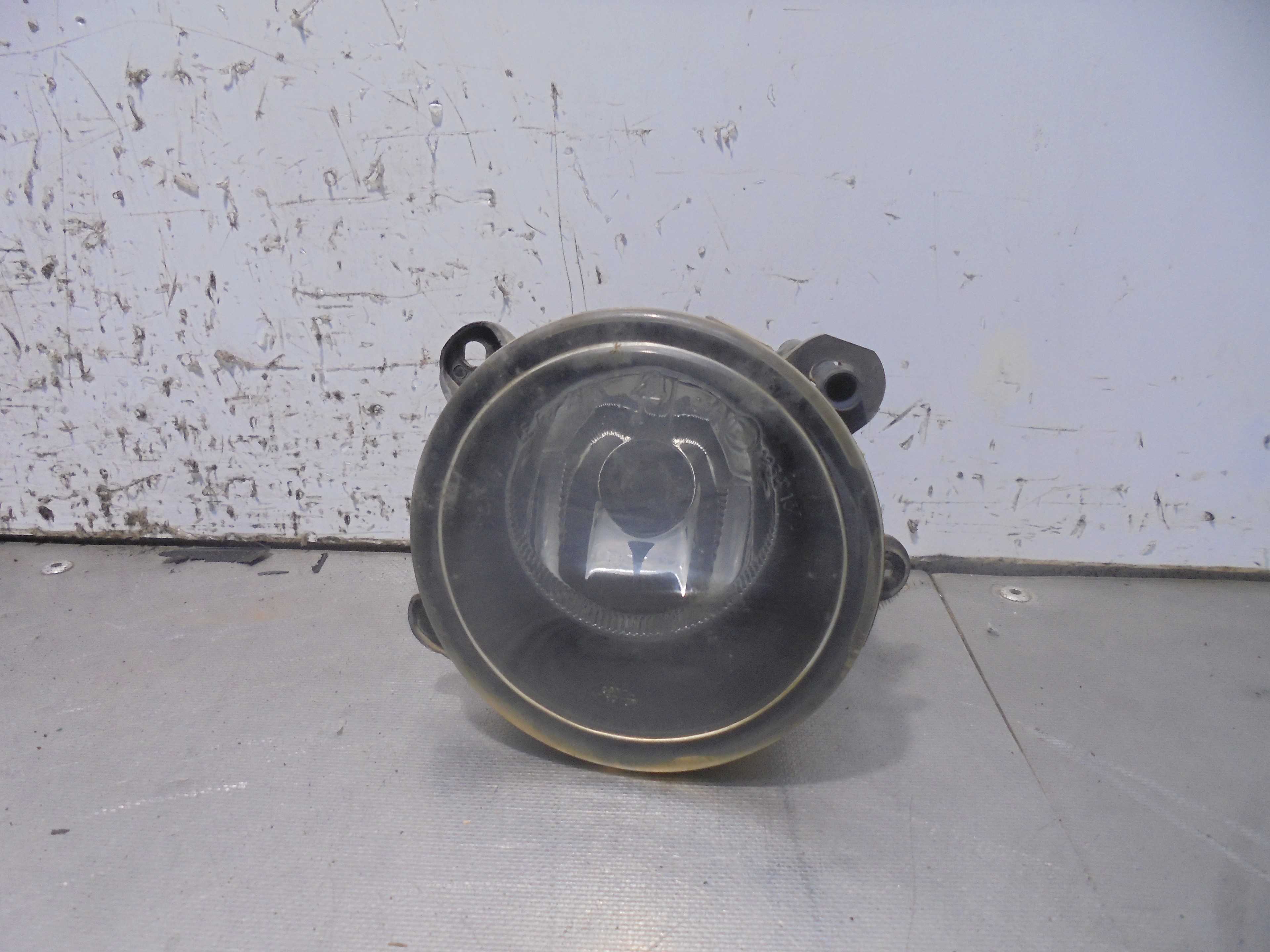 Recambio de faro antiniebla derecho para land rover discovery 2.5 turbodiesel referencia OEM IAM 0305061012 AUTOMOTIVE LIGHTING 