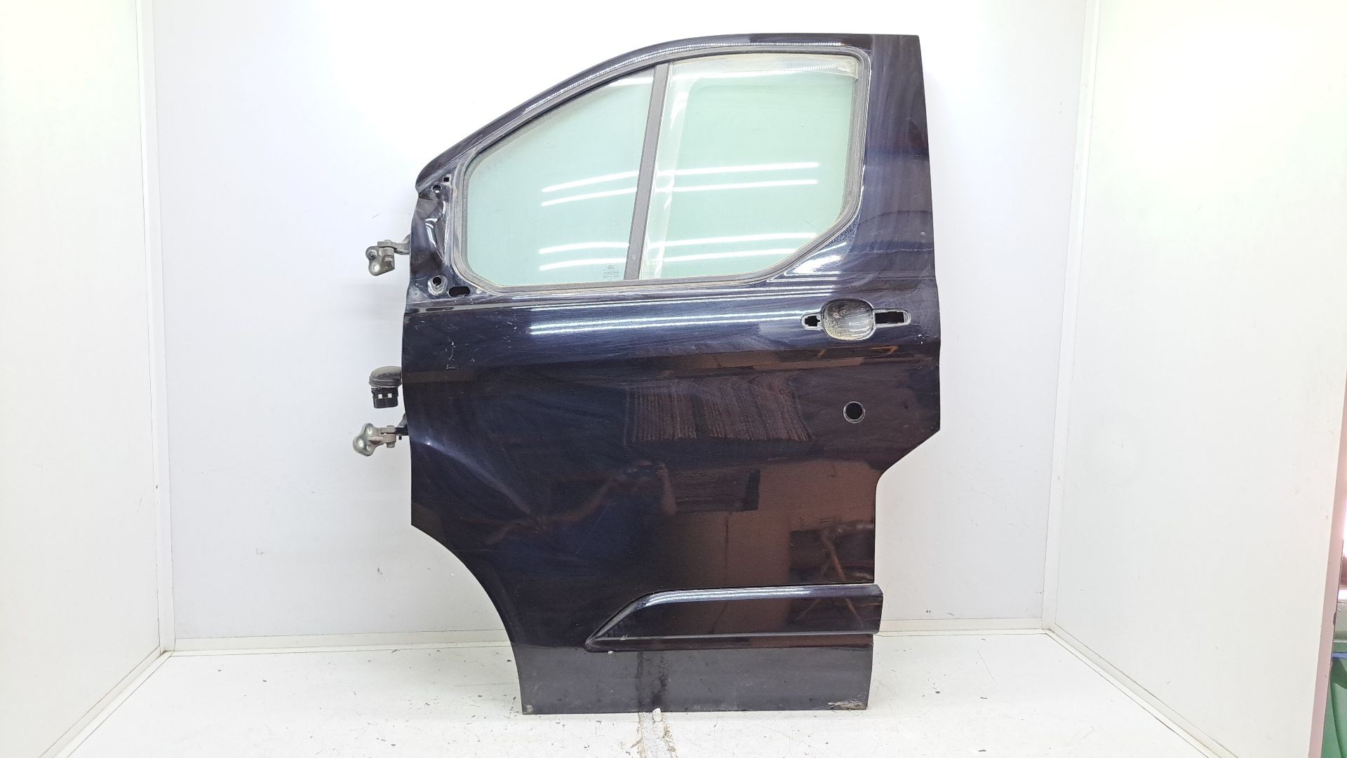 Recambio de puerta delantera izquierda para ford transit custom kombi 300 l1 tourneo sport referencia OEM IAM 2445470  