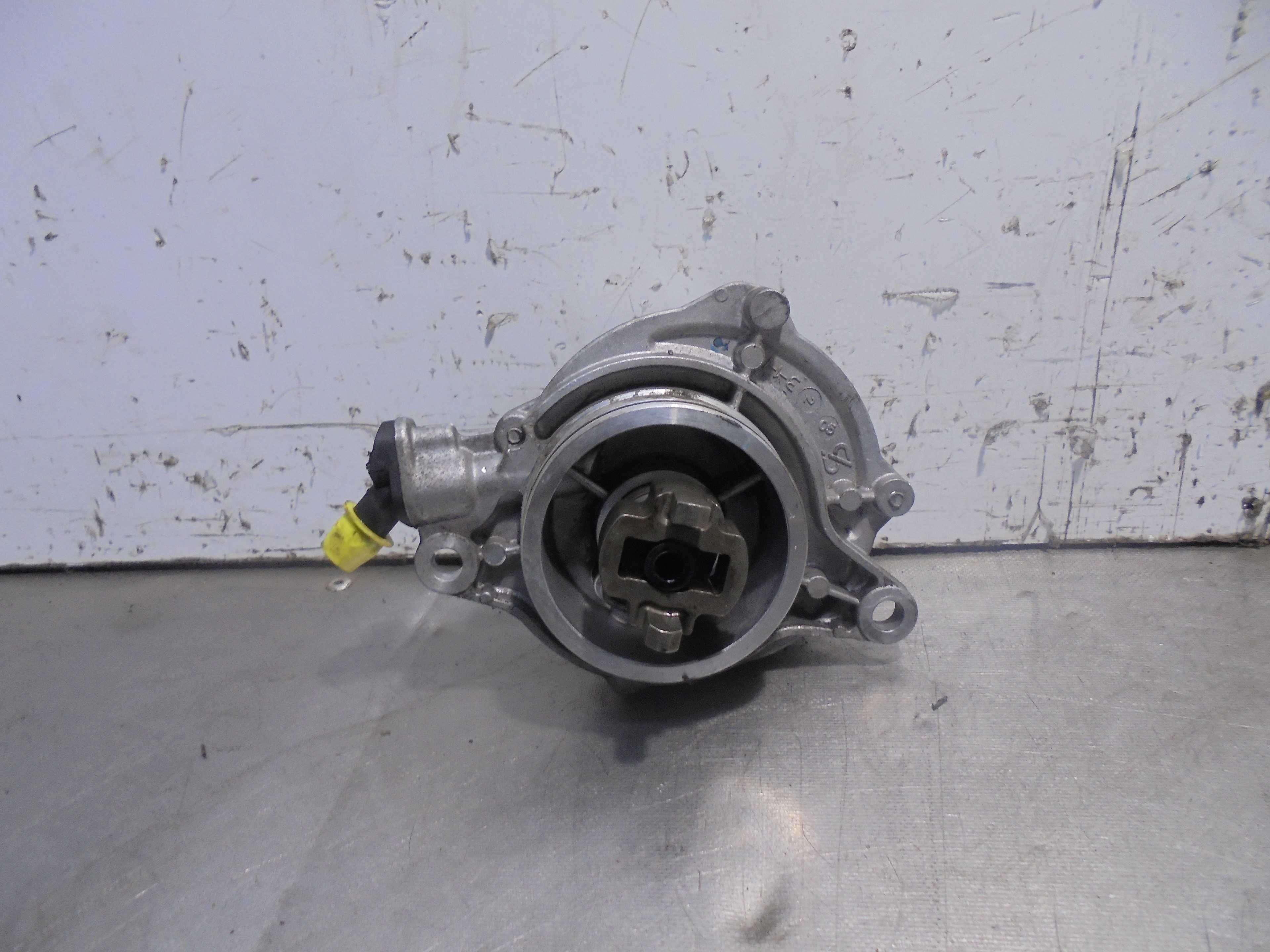 Recambio de depresor freno / bomba vacio para bmw serie 3 berlina (e90) 320d referencia OEM IAM   