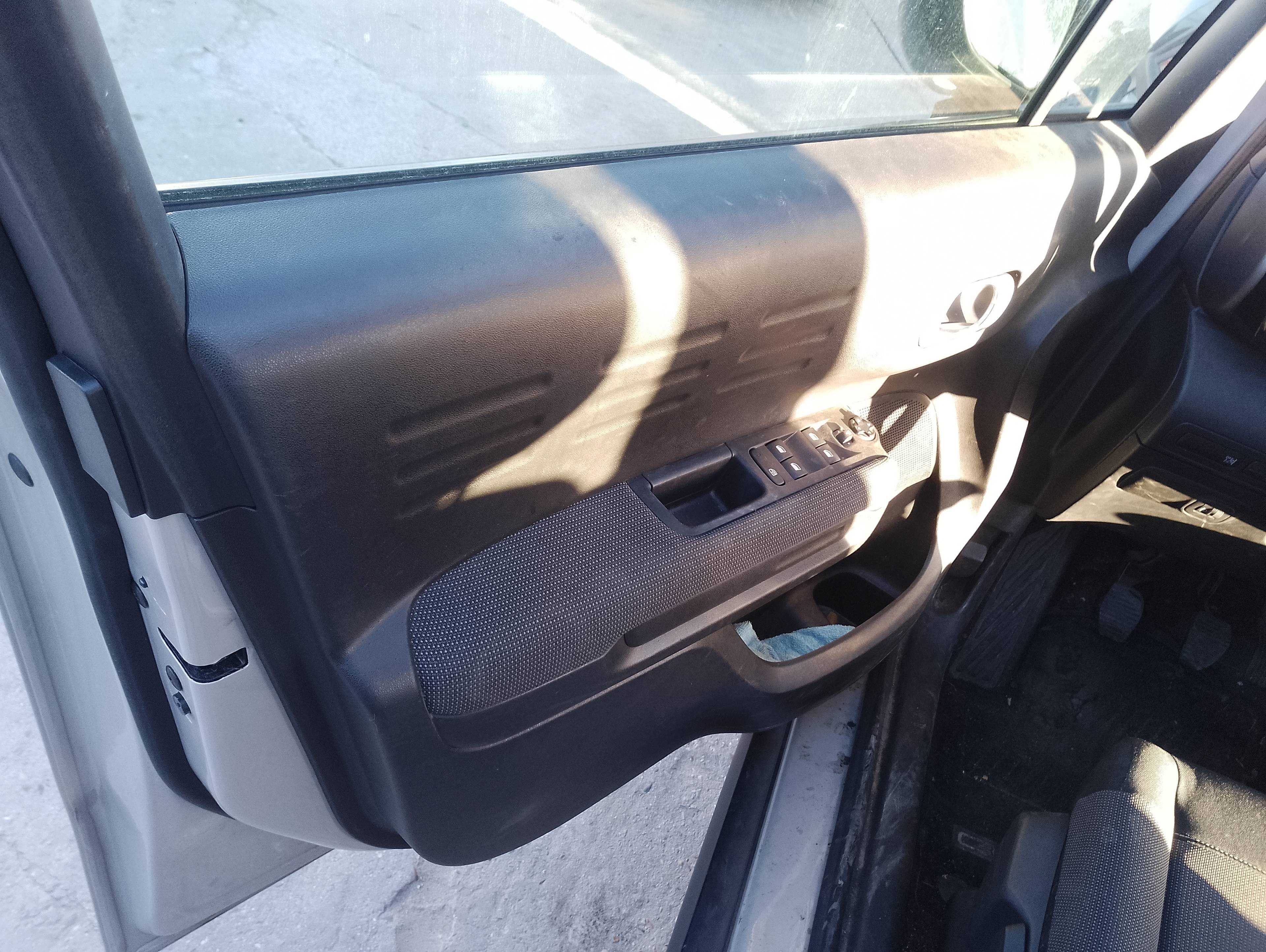 Recambio de guarnecido puerta delantera izquierda para citroën c3 aircross rip curl referencia OEM IAM   
