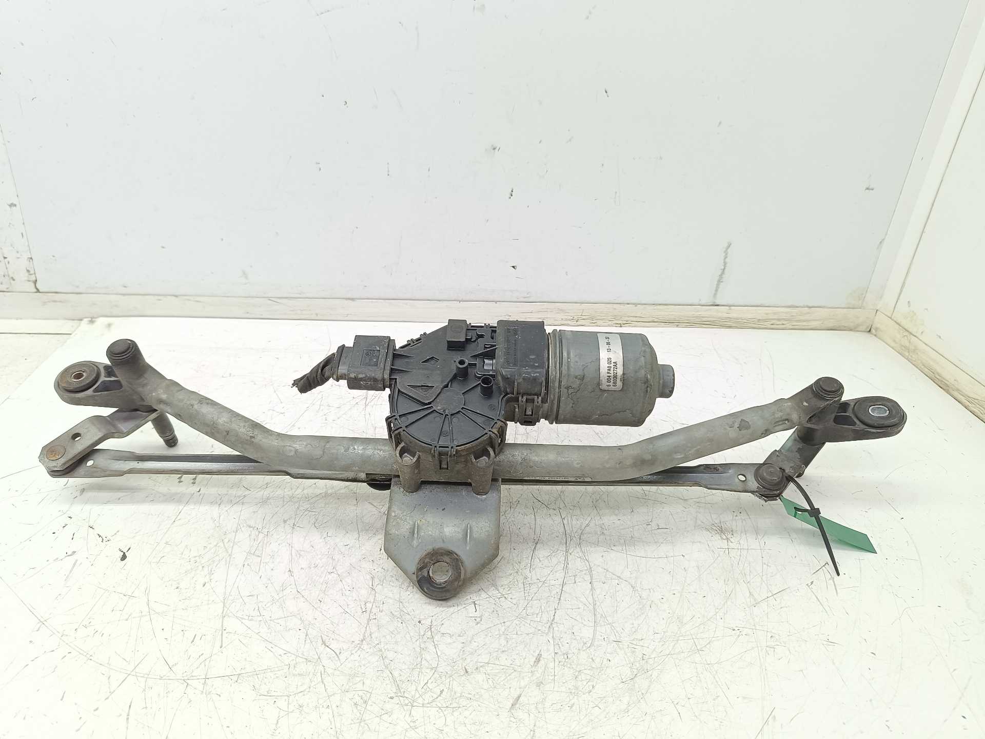 Recambio de motor limpia delantero para fiat freemont (345) urban referencia OEM IAM F00HV01023 05116303AH 