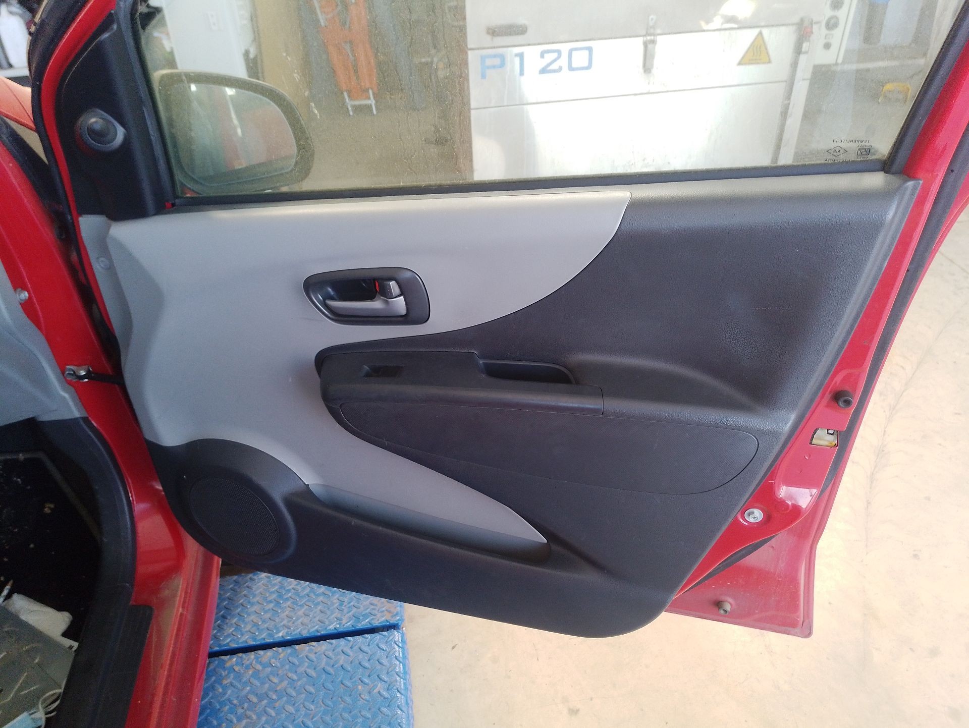 Recambio de guarnecido puerta delantera derecha para nissan pixo (ua0) 1.0 referencia OEM IAM   