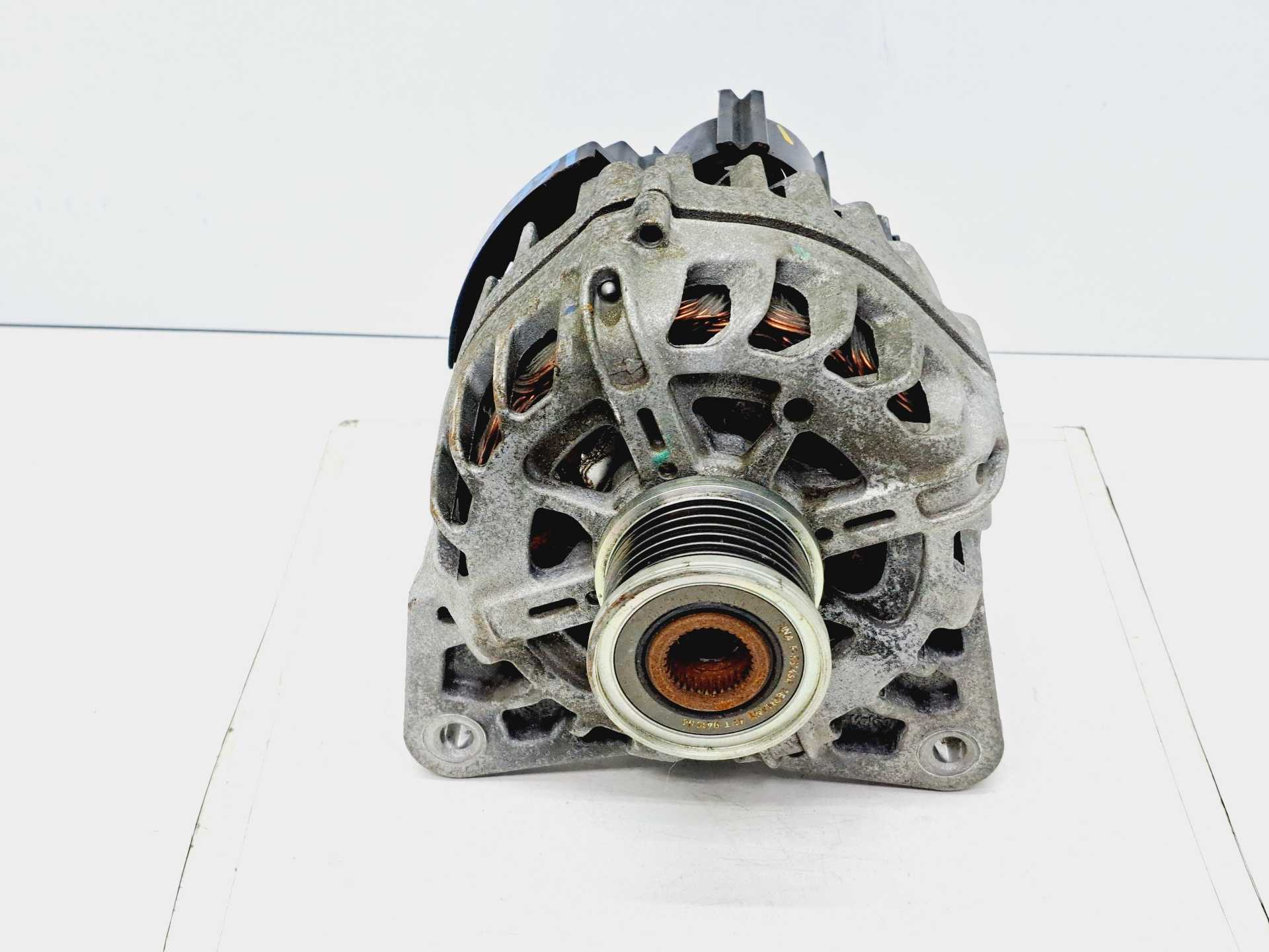 Recambio de alternador para renault clio v edition one referencia OEM IAM 231008040R VALEO 