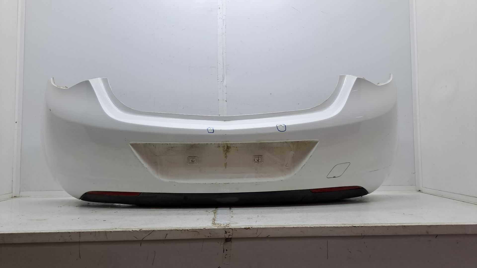 Recambio de paragolpes trasero para opel astra j lim. 1.3 16v cdti referencia OEM IAM 13266587  