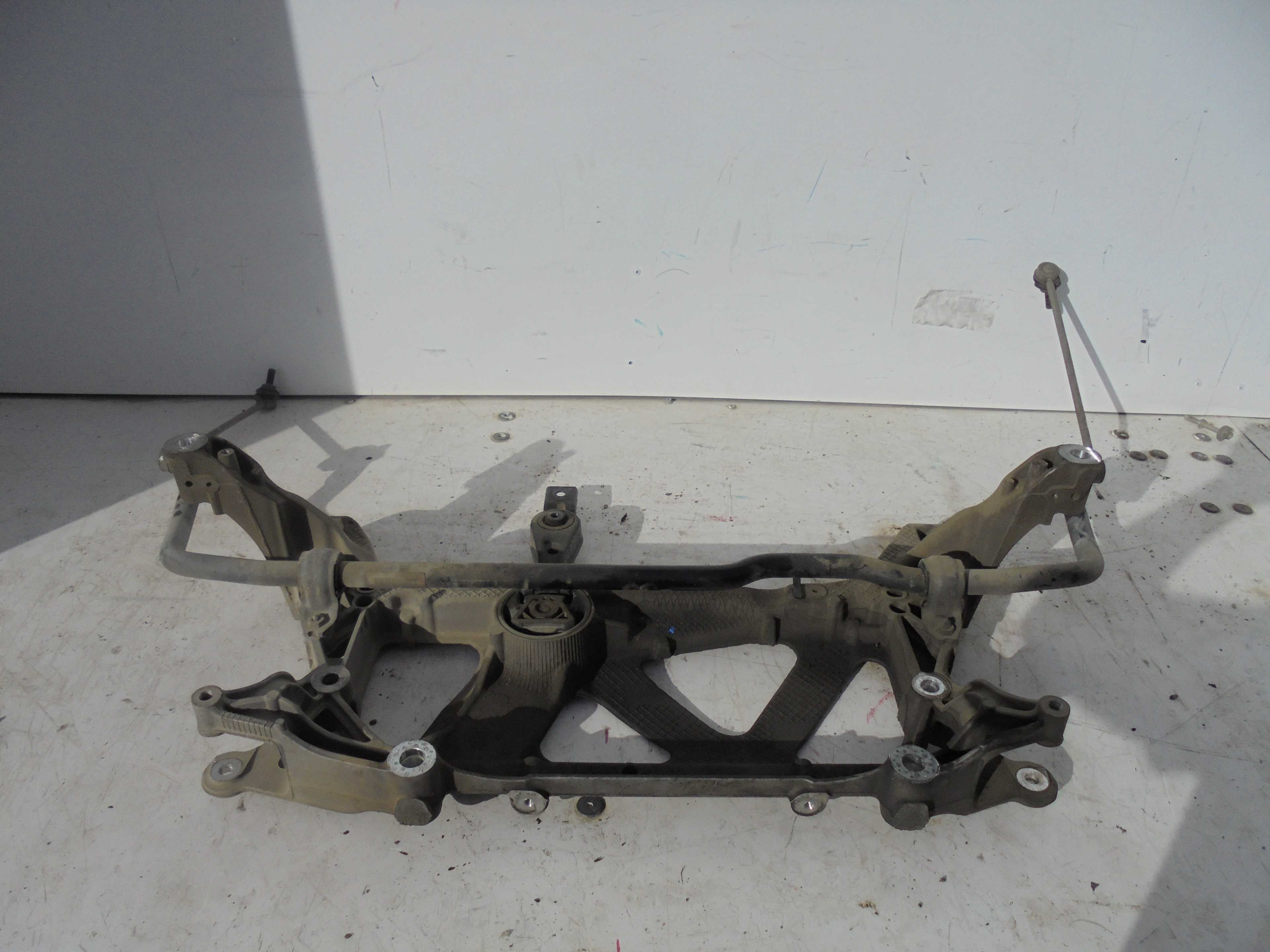 Recambio de cuna motor para volkswagen passat variant (3g5) advance bmt referencia OEM IAM   