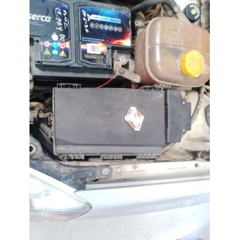CAJA RELES / FUSIBLES 13208748 