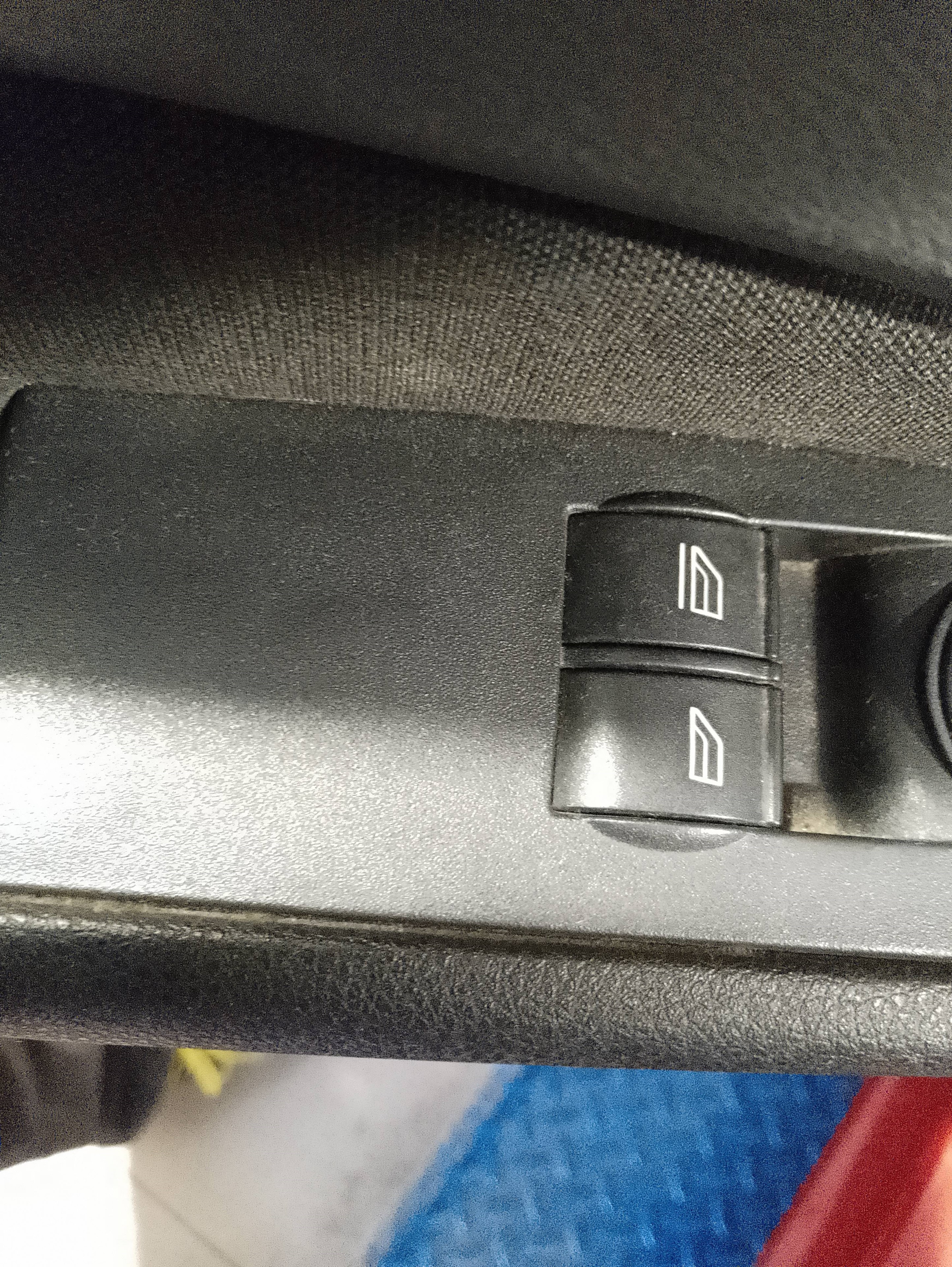 Recambio de mando elevalunas delantero izquierdo para ford focus turnier (cb4) trend referencia OEM IAM   