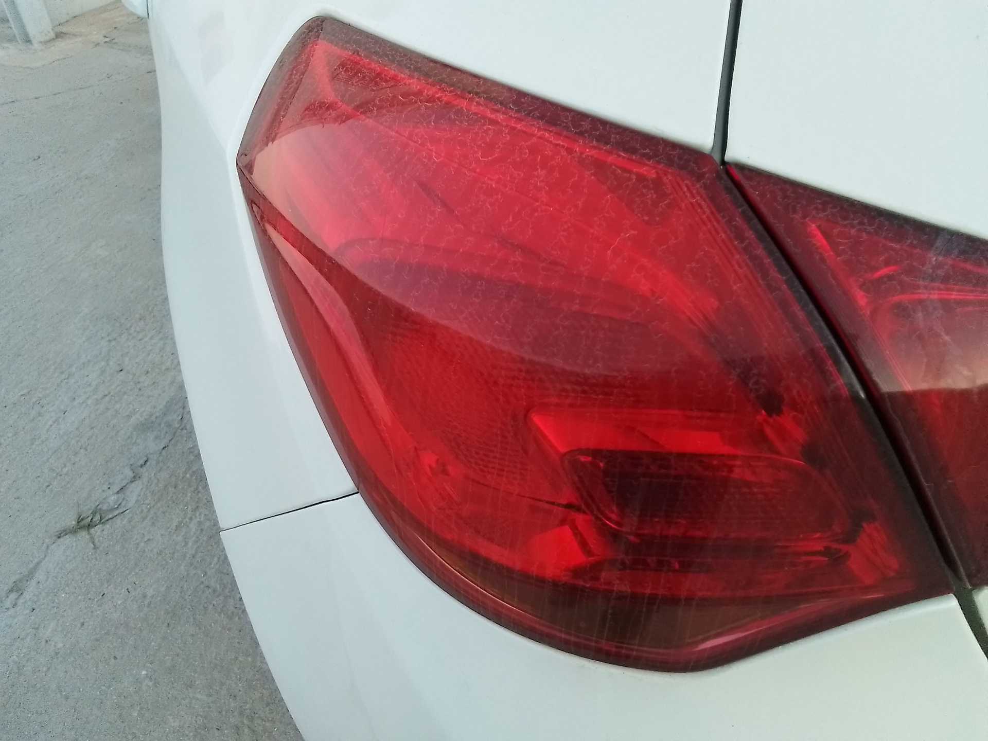 Recambio de piloto trasero izquierdo para opel astra j lim. 1.3 16v cdti referencia OEM IAM   