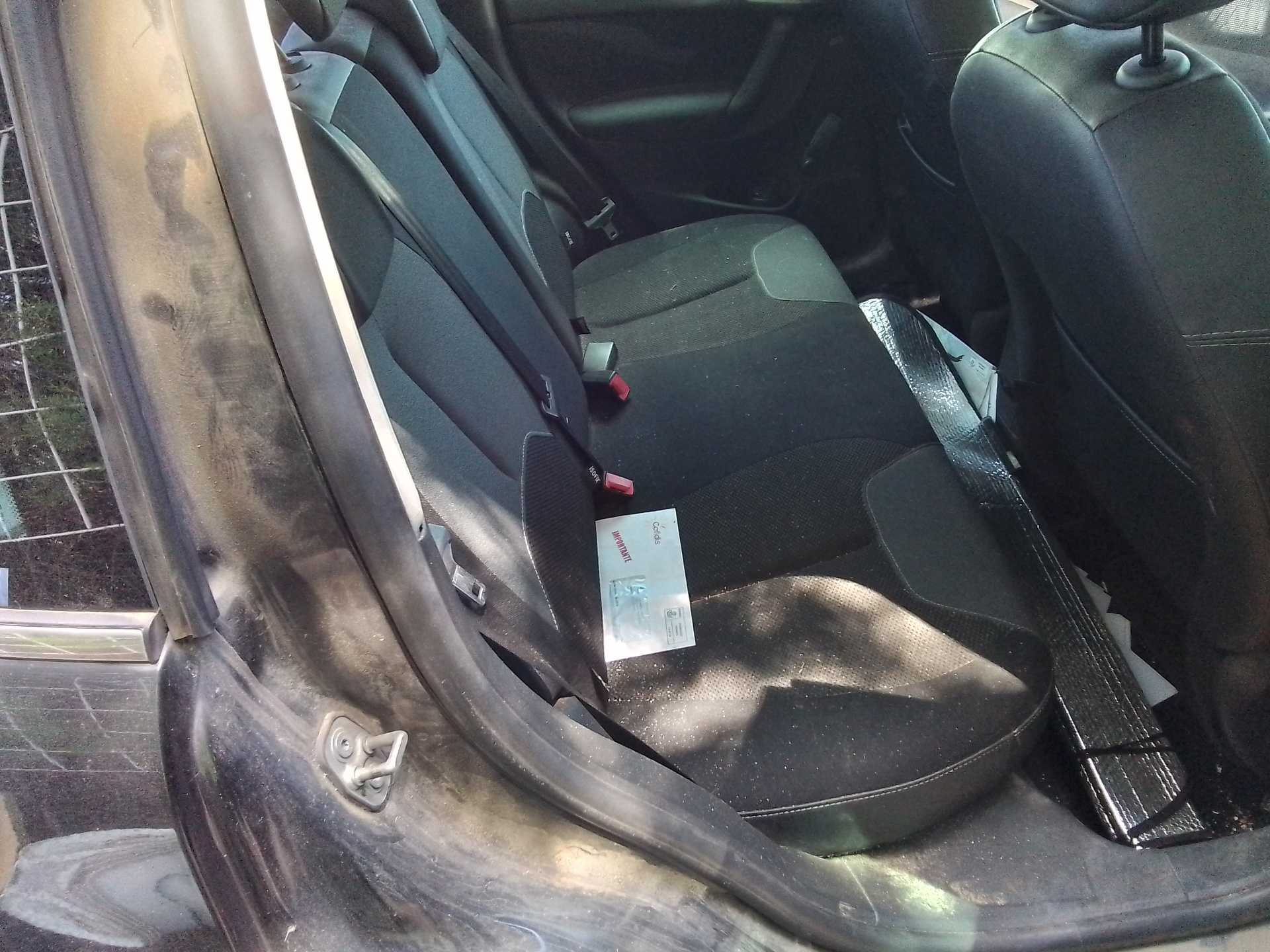 Recambio de asientos traseros para citroën c3 selection referencia OEM IAM   