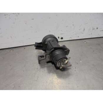BOMBIN PORTON TRASERO A2047500061 