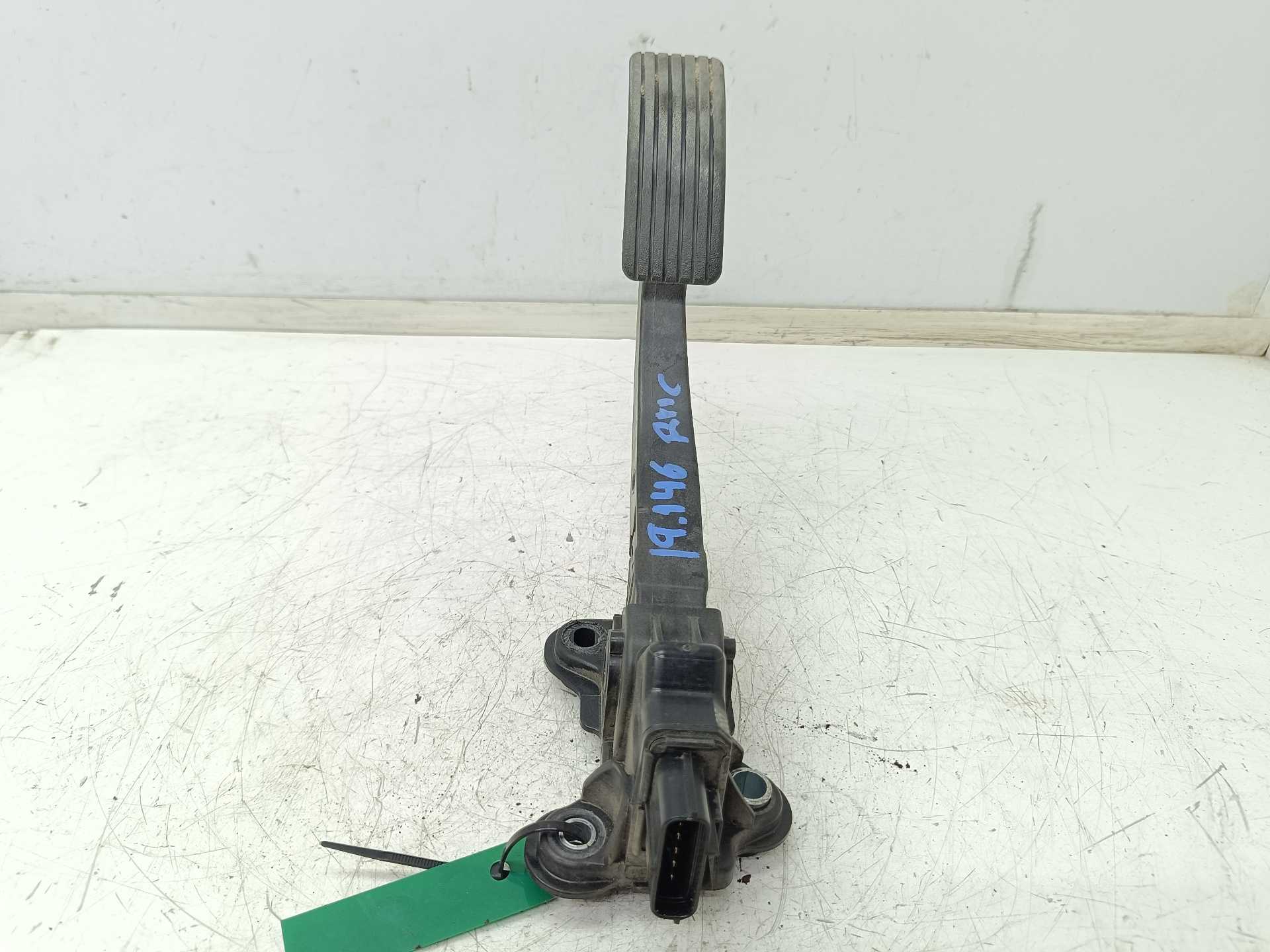Recambio de pedal acelerador para fiat freemont (345) urban referencia OEM IAM 04891585AD Y24936F 