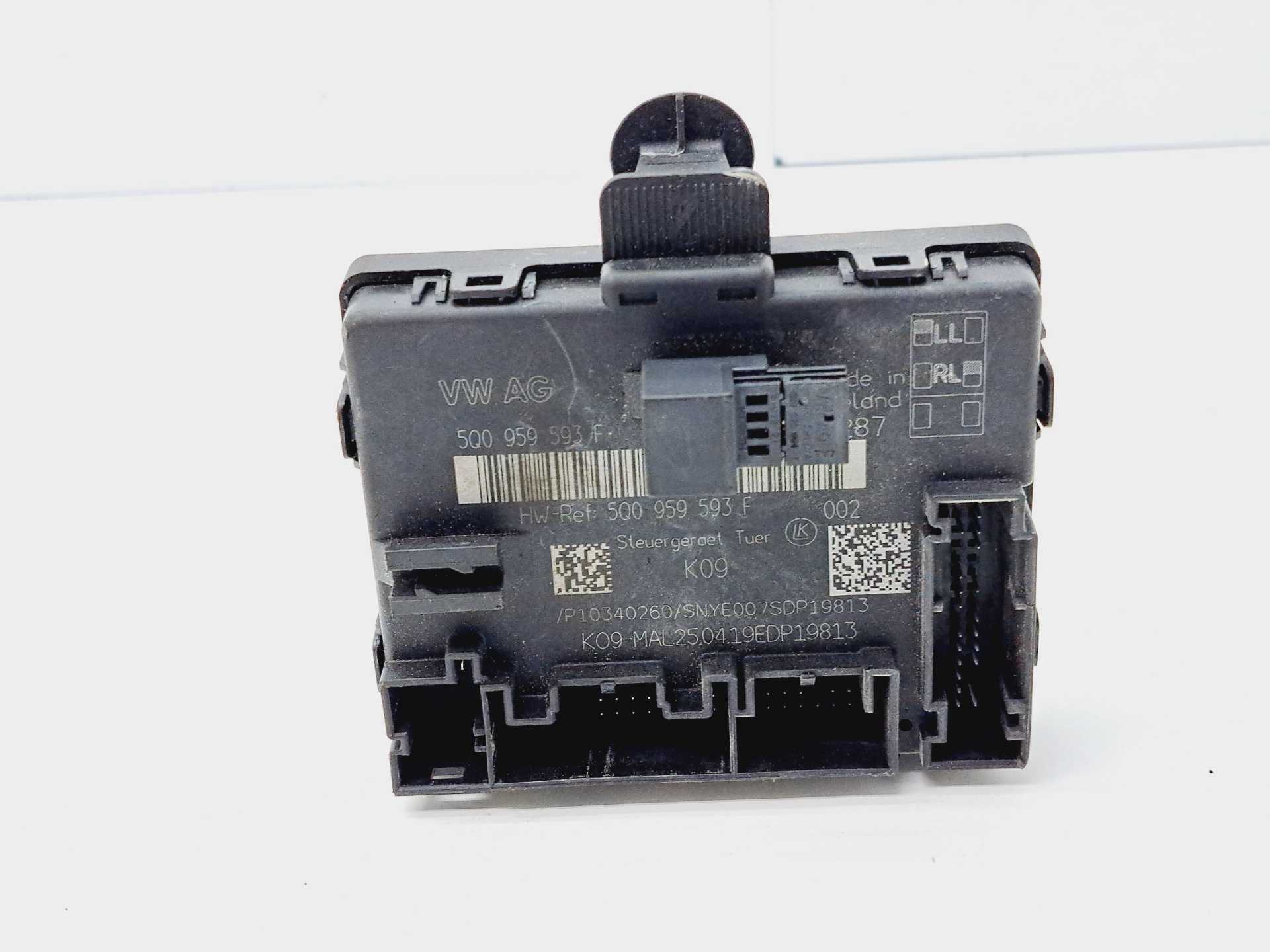 Recambio de modulo confort para audi a3 sportback (8vf) 30 tdi design referencia OEM IAM 5Q0959593F  
