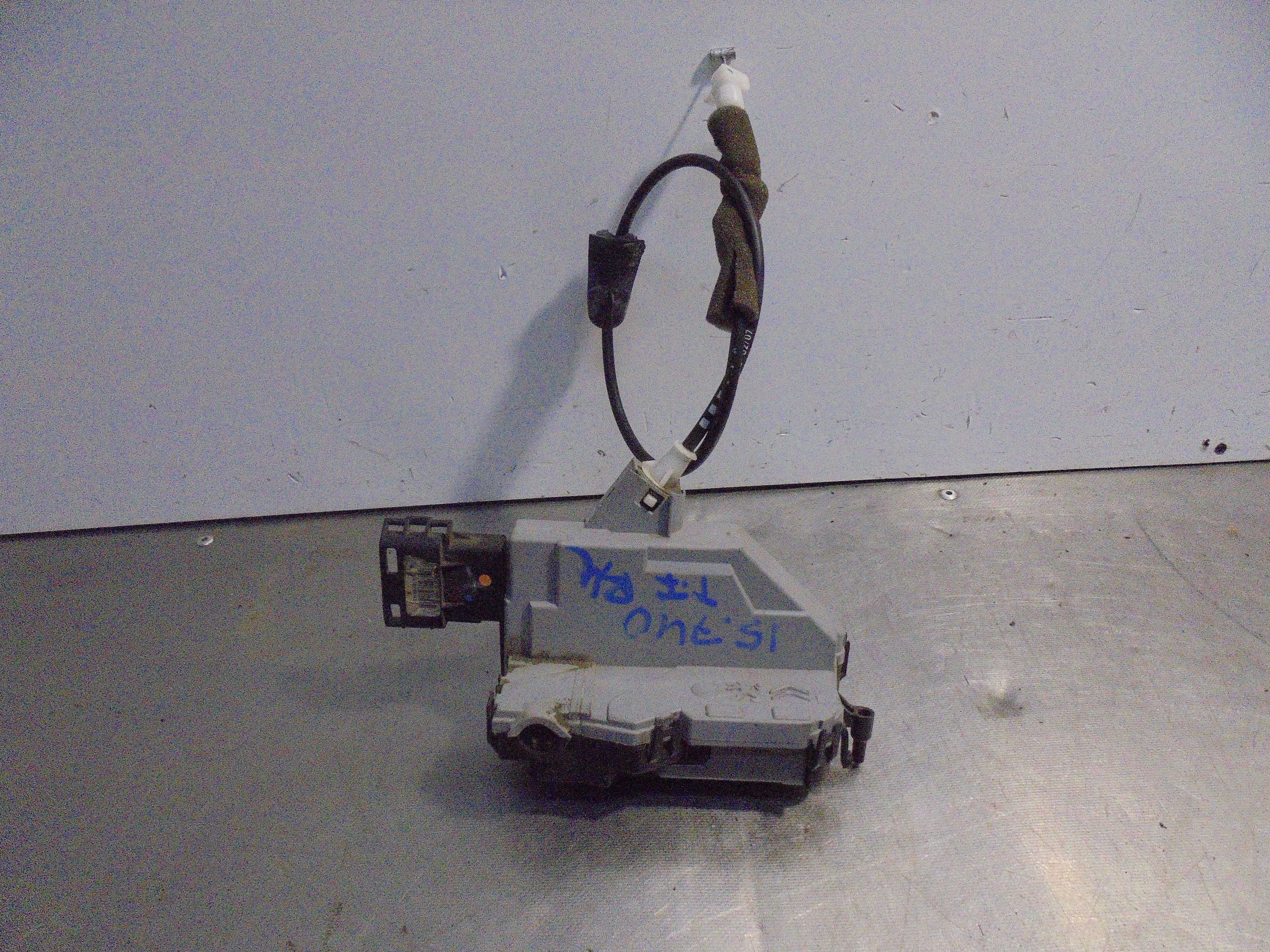 Recambio de cerradura puerta trasera izquierda para peugeot 308 sport referencia OEM IAM 567165 ELECTRICA 5 PUERTAS 
