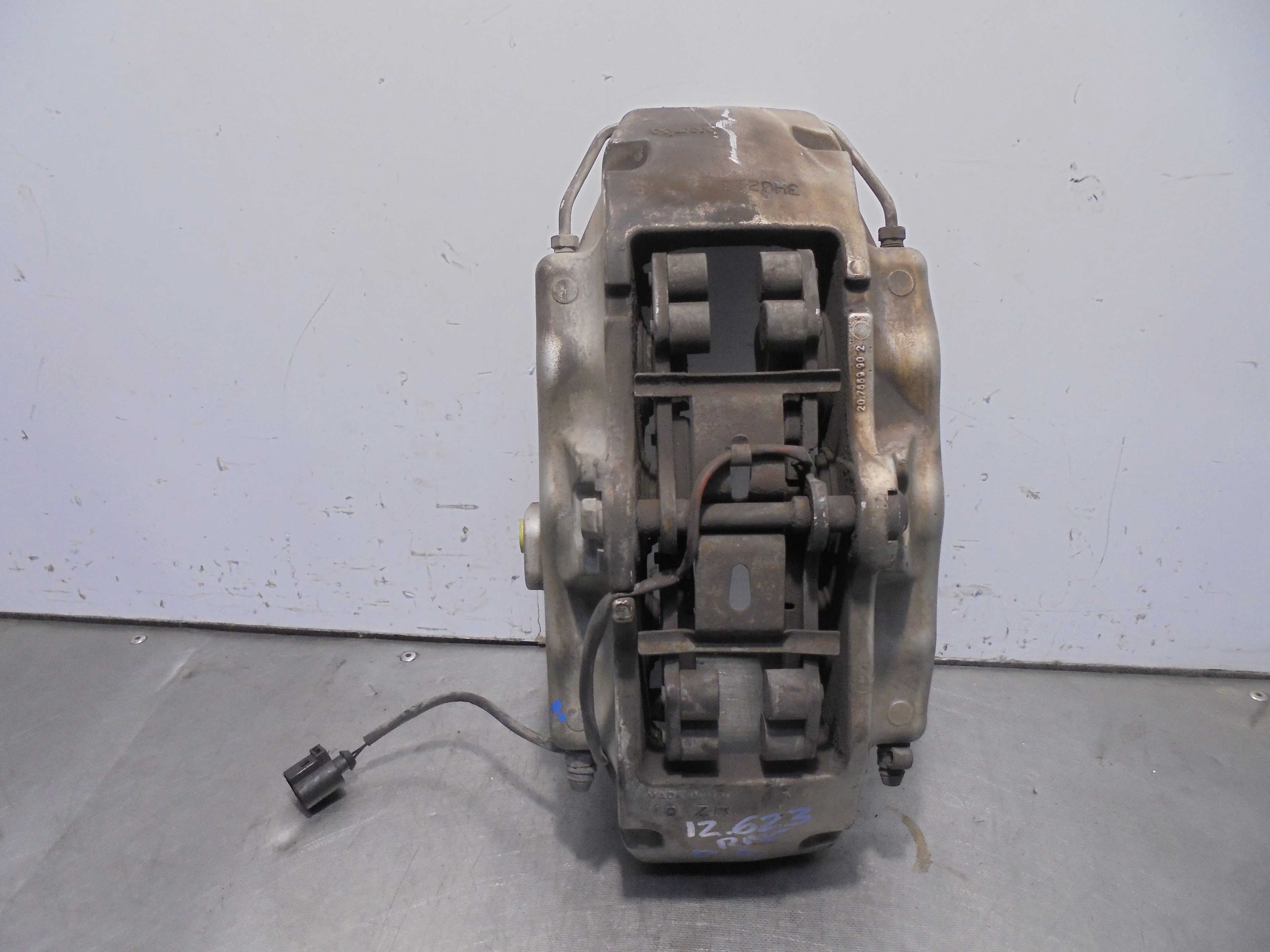 Recambio de pinza de freno delantera derecha para porsche cayenne (typ 9pa) s referencia OEM IAM 207669902  