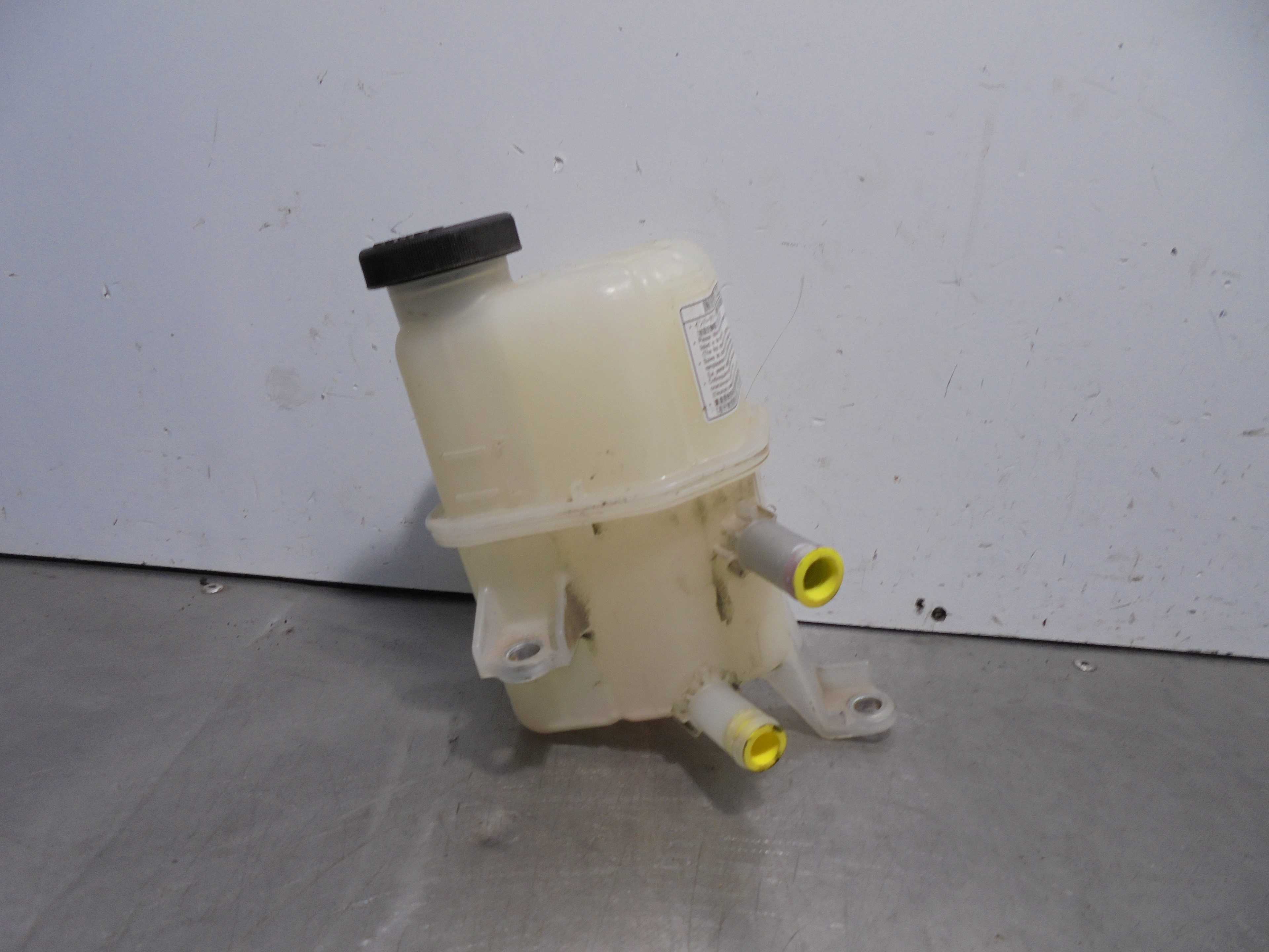 Recambio de deposito expansion para toyota prius+ 1.8 16v cat referencia OEM IAM  DENSO 