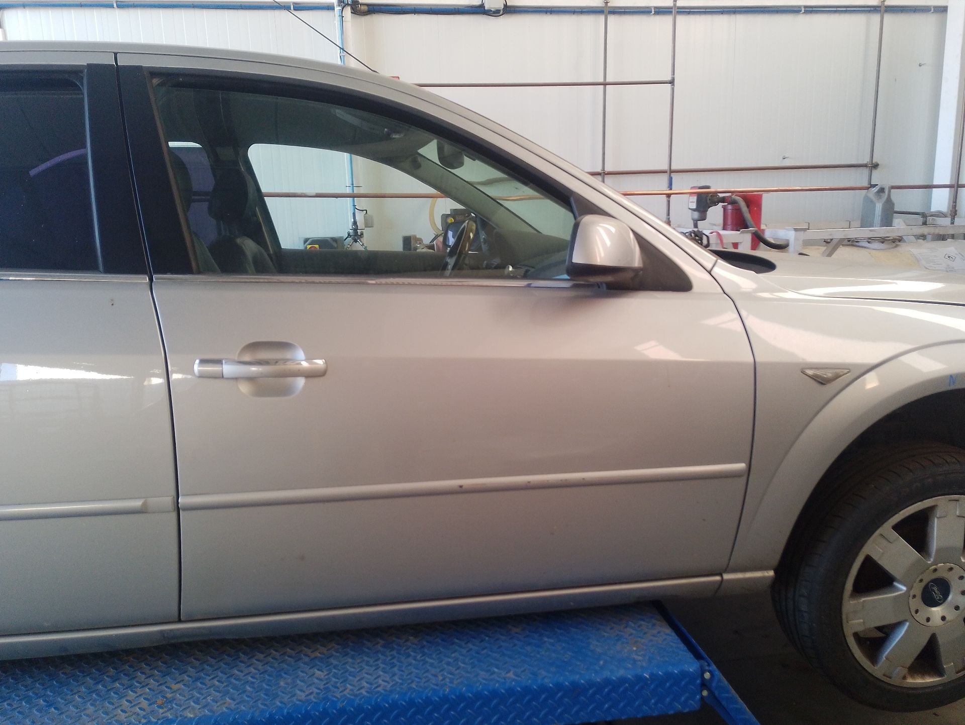 Recambio de puerta delantera derecha para ford mondeo iii (b5y) 2.0 tdci referencia OEM IAM   