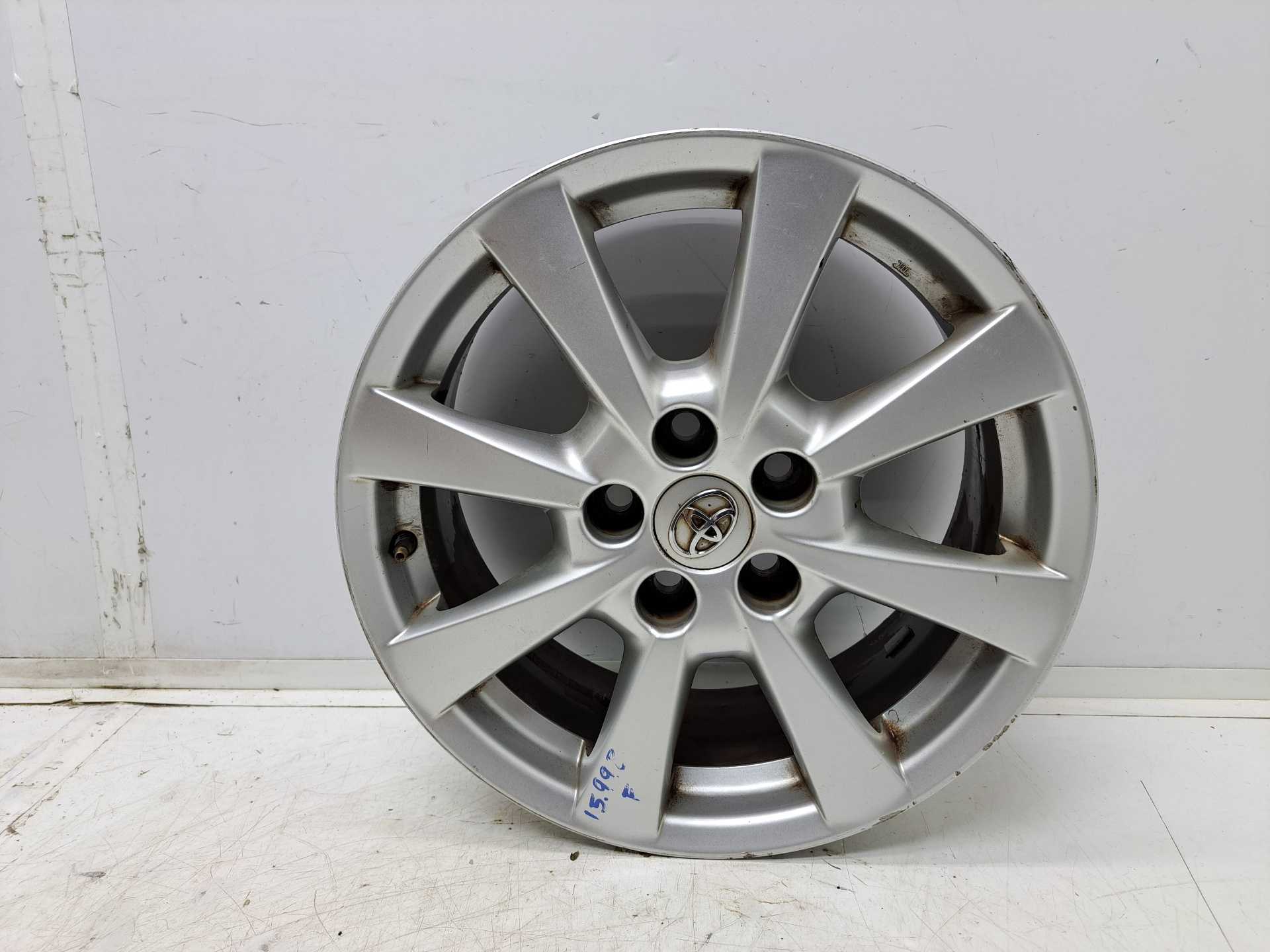 Recambio de llanta para toyota avensis (t27) active referencia OEM IAM R17 HL43791 