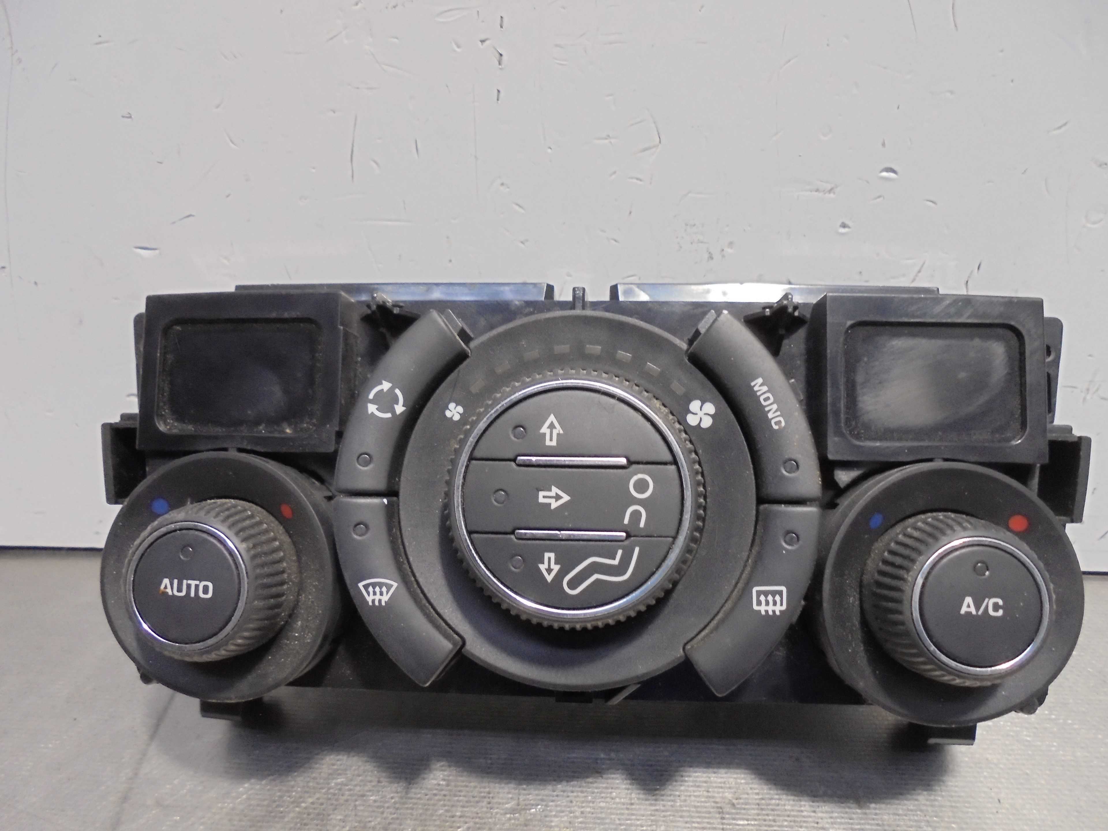 Recambio de mando climatizador para peugeot 308 sport referencia OEM IAM 96850724XT  