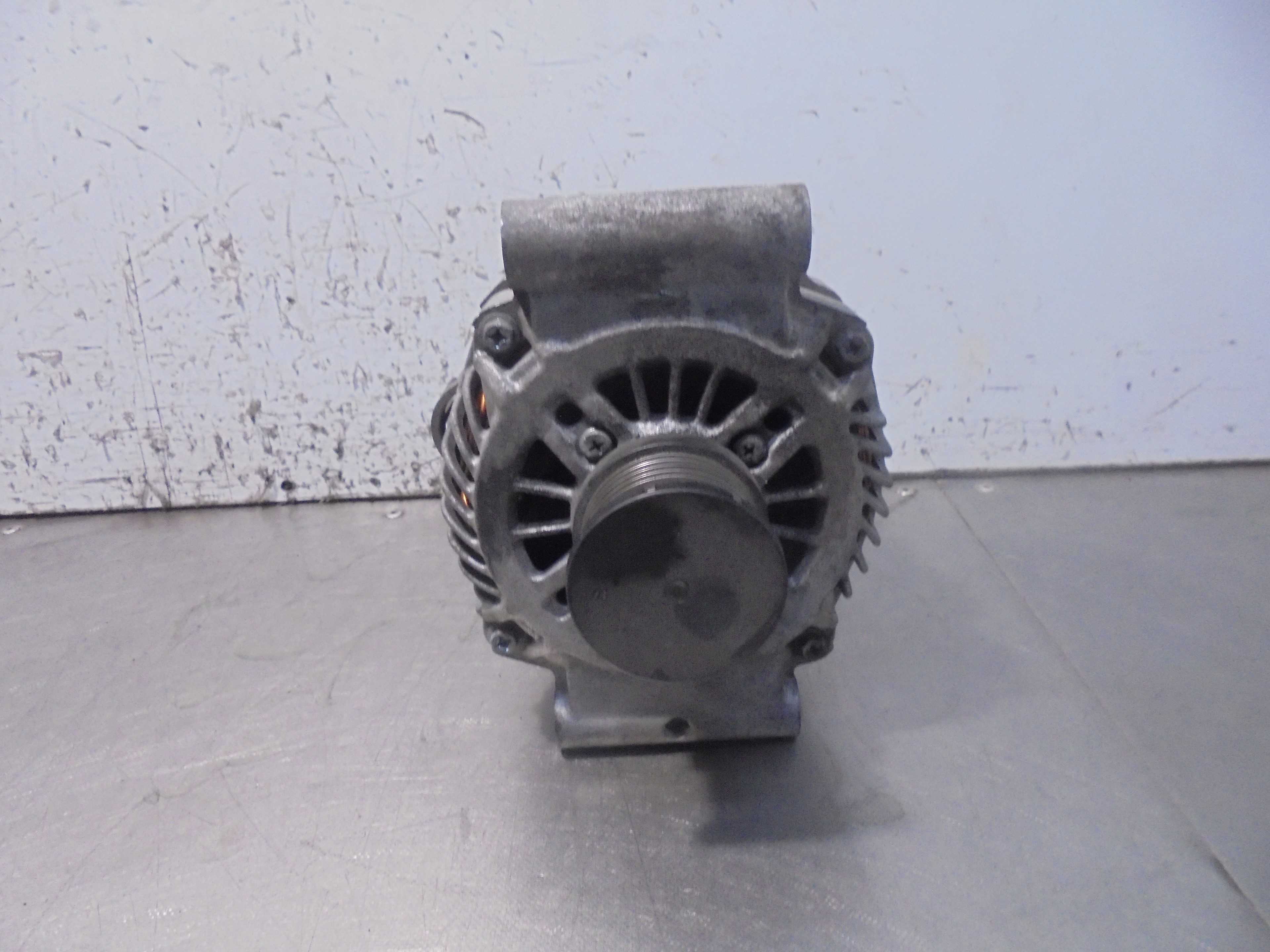 Recambio de alternador para peugeot 308 sw sport referencia OEM IAM A003TG5281ZEA MITSUBISHI 