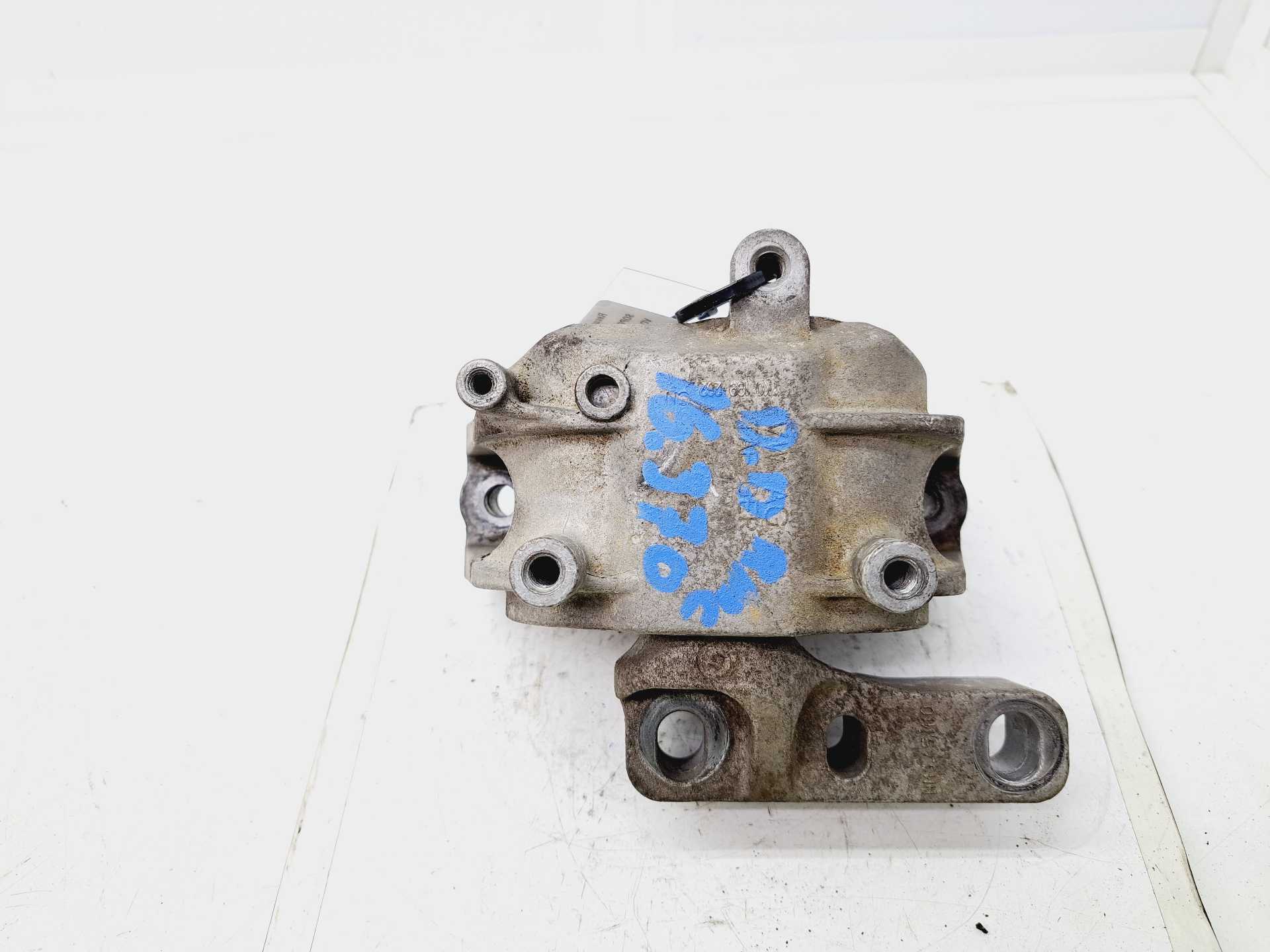 Recambio de soporte motor derecho para volkswagen touran (1t3) referencia OEM IAM 1K0199262  