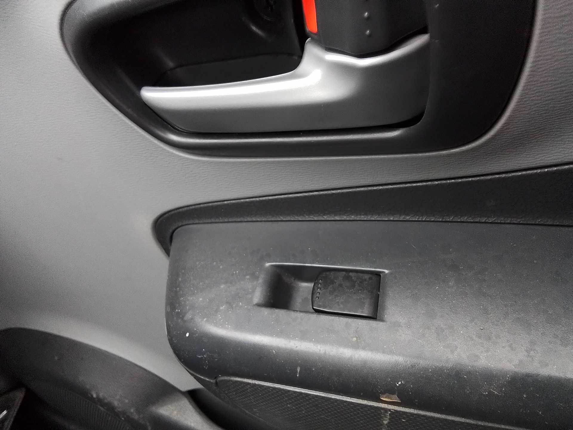 Recambio de mando elevalunas delantero derecho para nissan pixo (uao) acenta referencia OEM IAM   