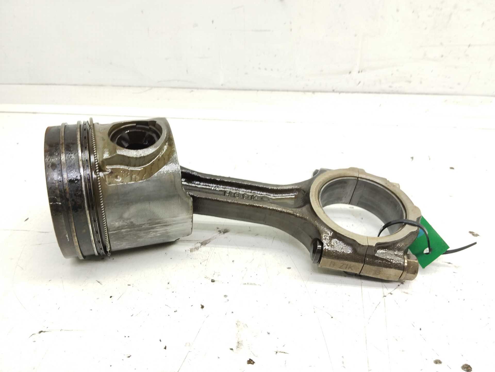 Recambio de piston para kia sorento 2.5 crdi concept referencia OEM IAM 234104A900 234104A902 234104A901