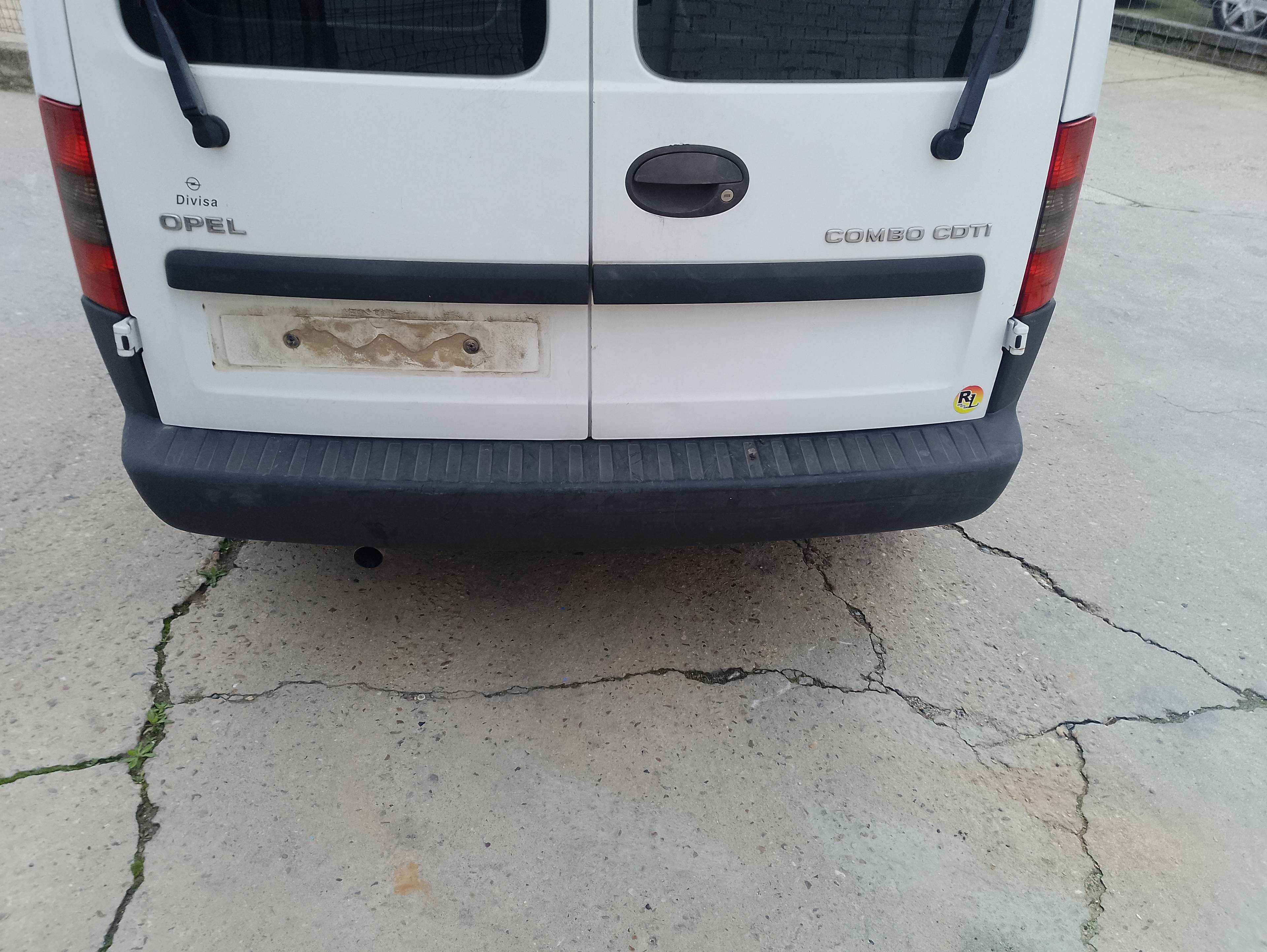 Recambio de paragolpes trasero para opel combo (corsa c) edition blue line referencia OEM IAM   