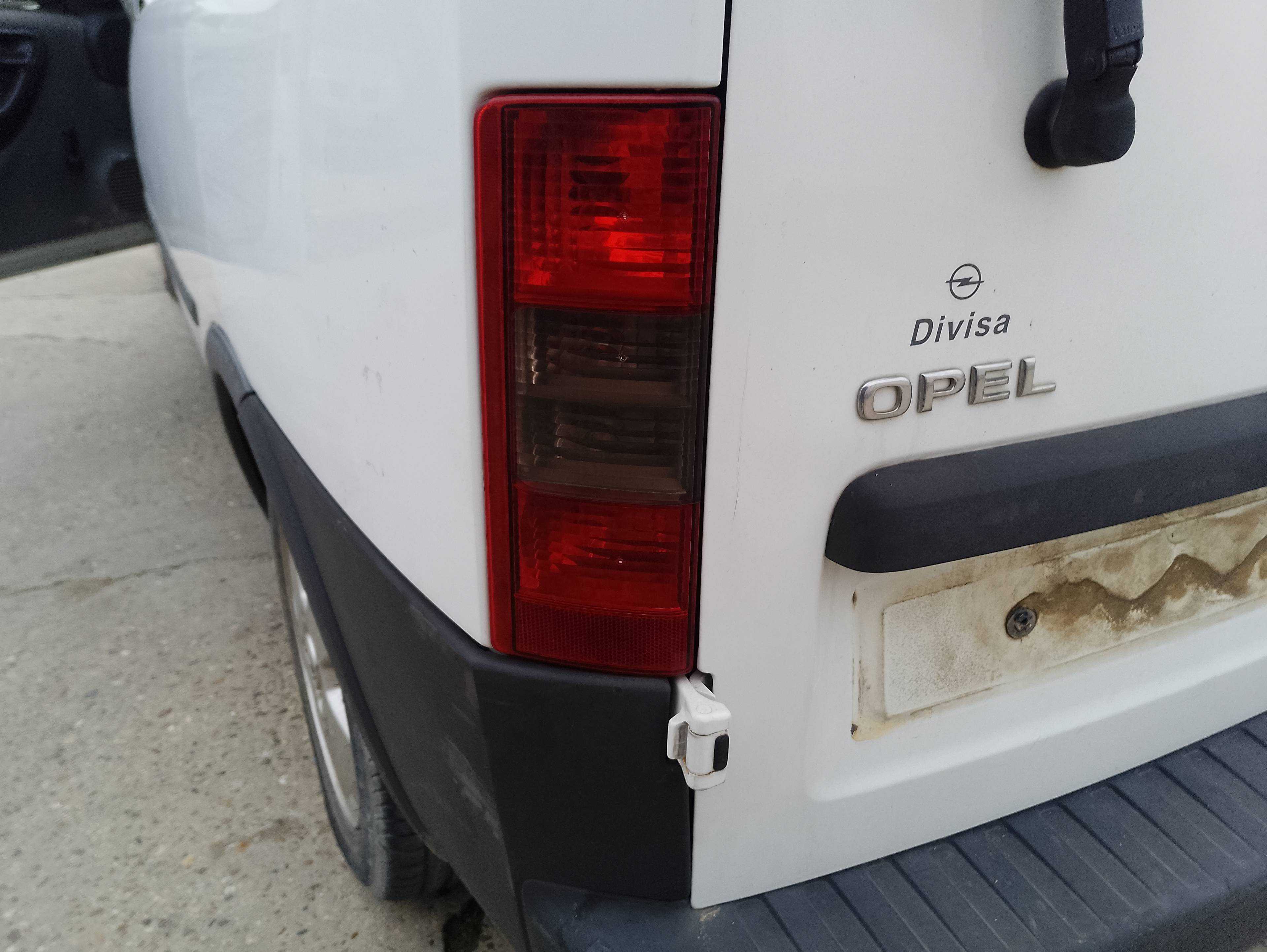 Recambio de piloto trasero izquierdo para opel combo (corsa c) edition blue line referencia OEM IAM   