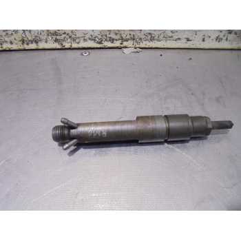 Recambio de inyector para volkswagen passat berlina (3b2) comfortline referencia OEM IAM 028130201  
