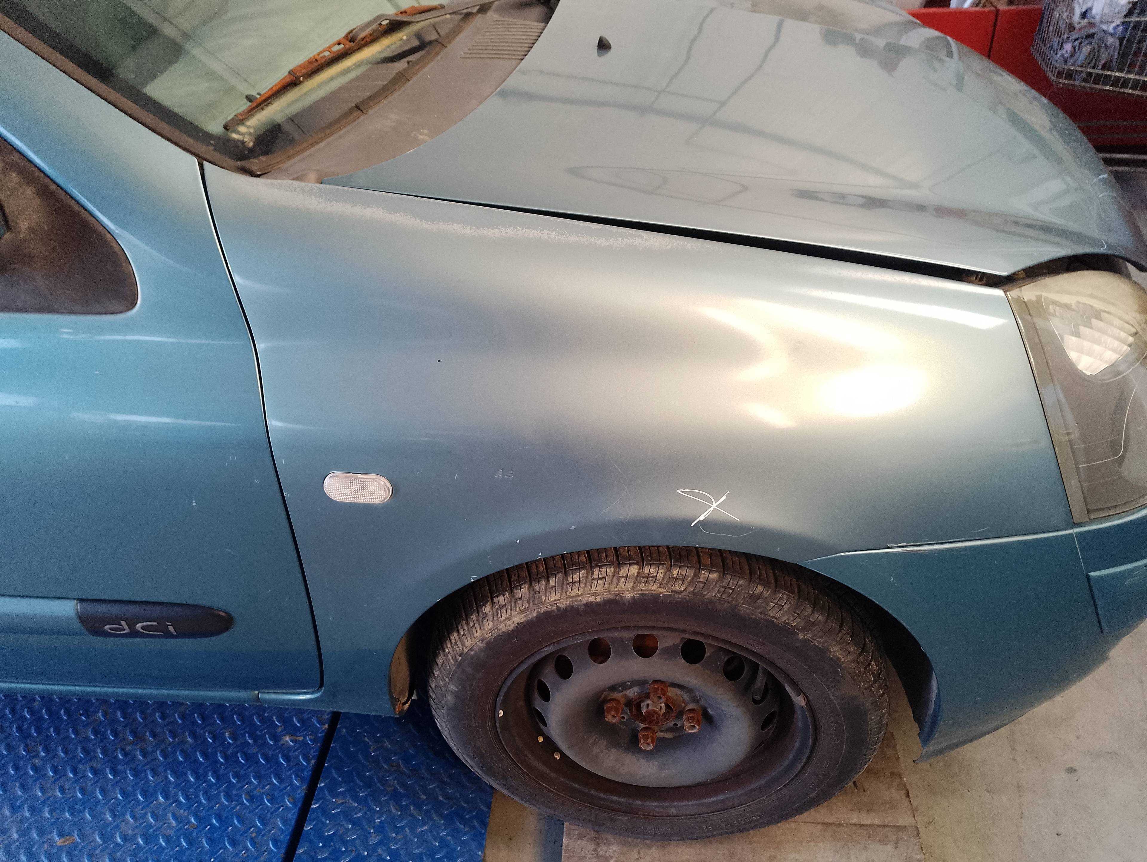Recambio de aleta delantera derecha para renault clio ii symbol 1.5 dci authentique referencia OEM IAM   