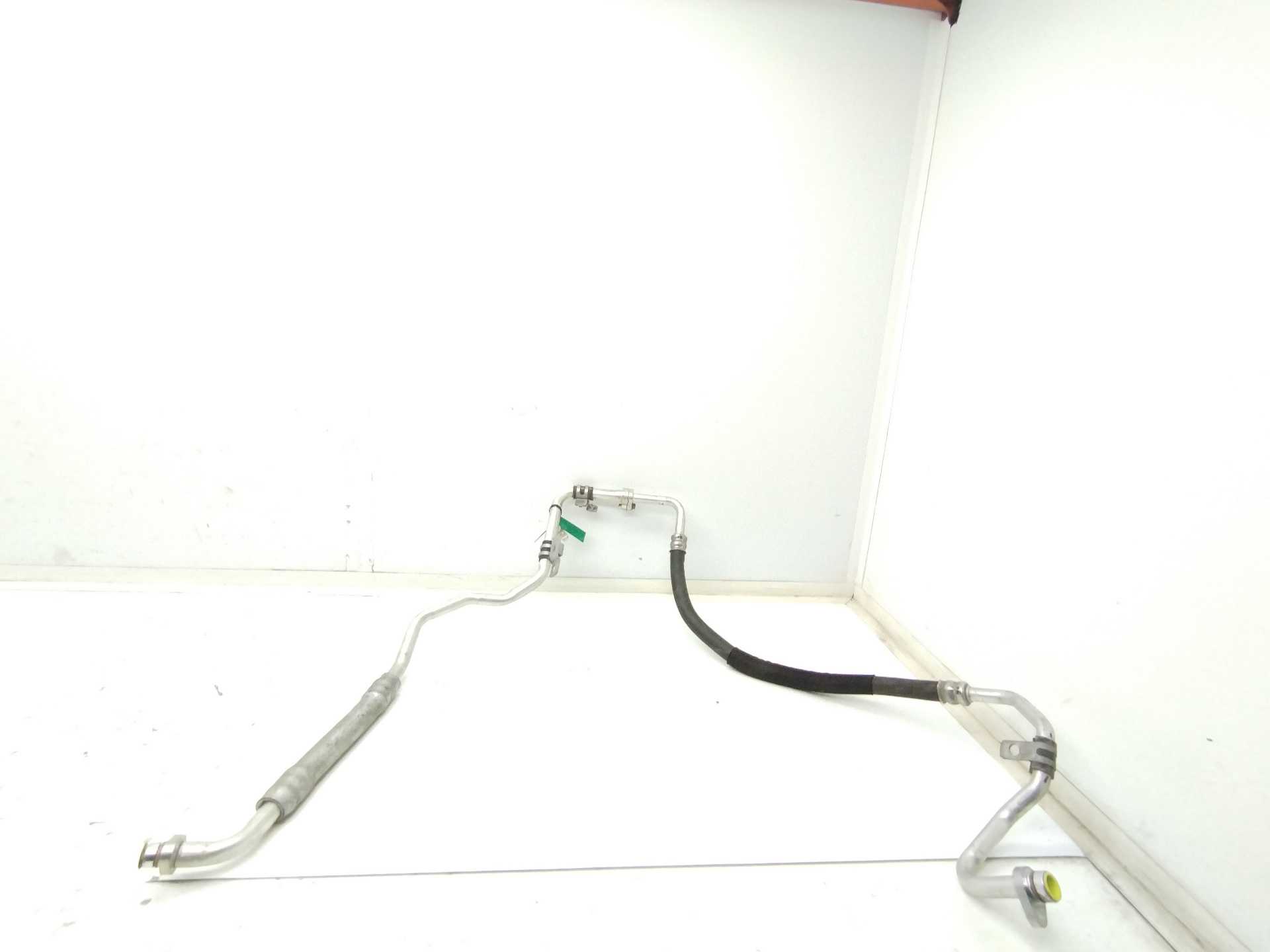 Recambio de tubos aire acondicionado para renault scenic iv black edition referencia OEM IAM 924545421R  