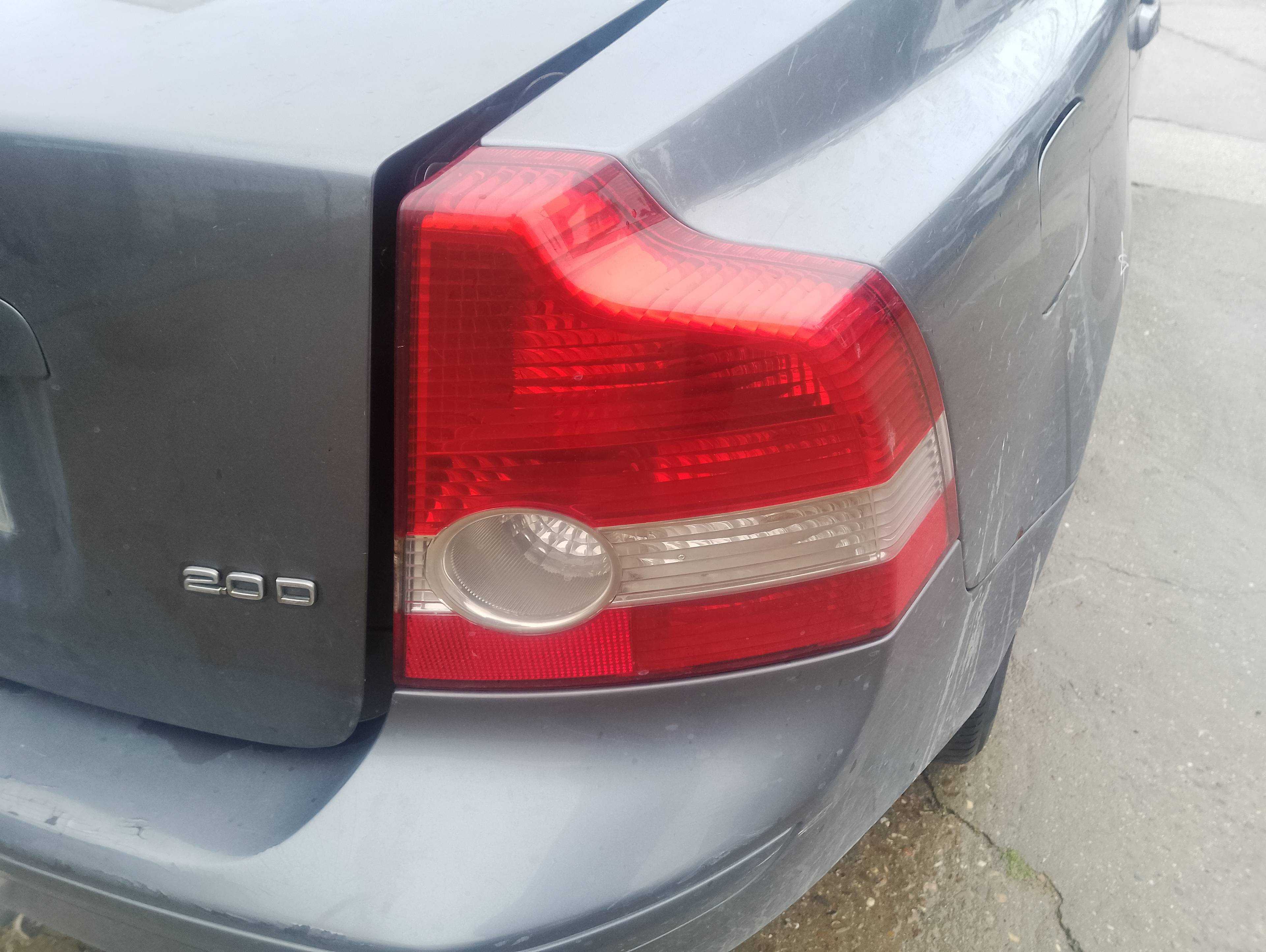Recambio de piloto trasero derecho para volvo s40 berlina 2.0 d kinetic referencia OEM IAM   