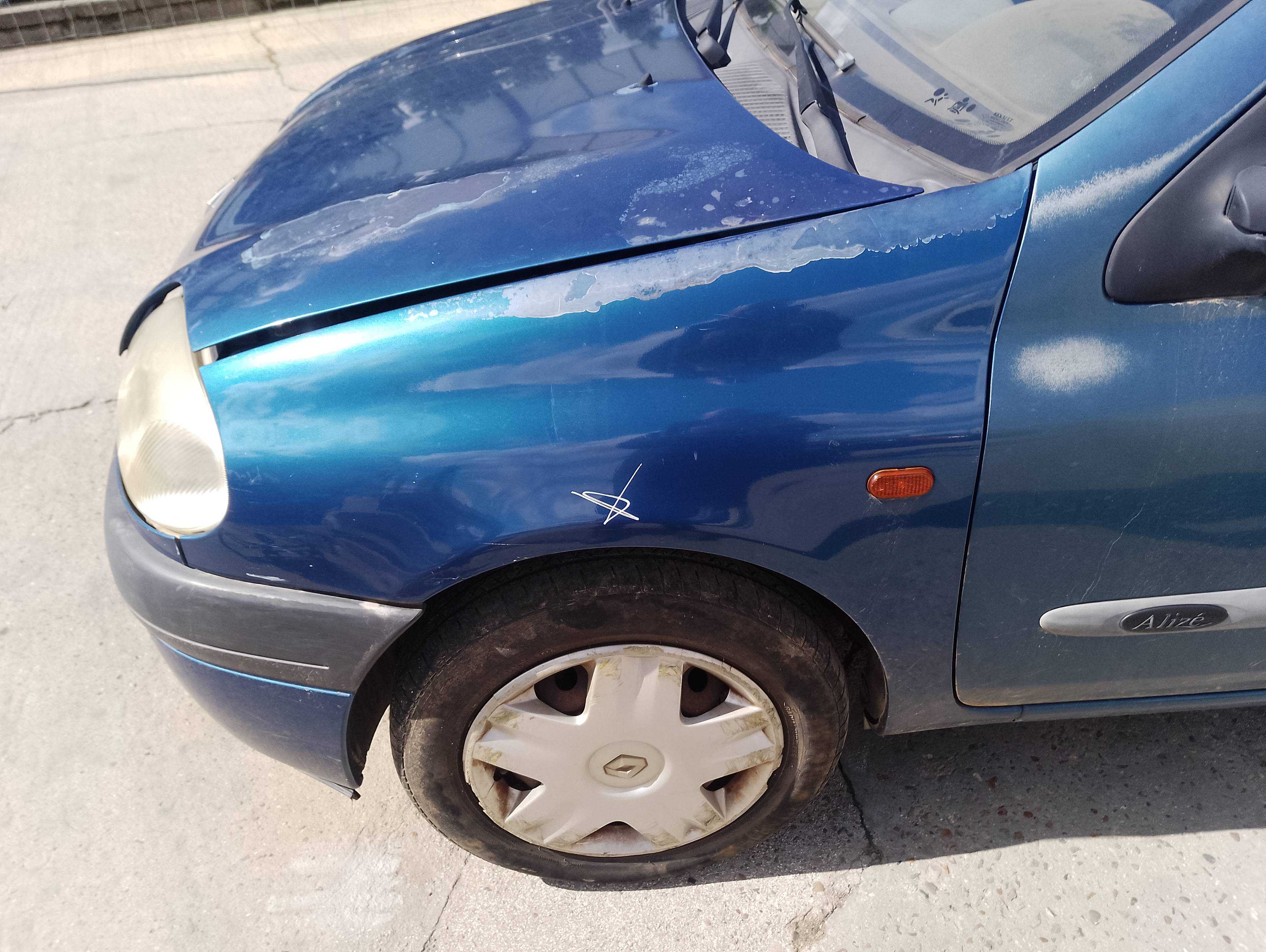 Recambio de aleta delantera izquierda para renault clio ii fase i (b/cbo) 1.9 d mtv referencia OEM IAM   