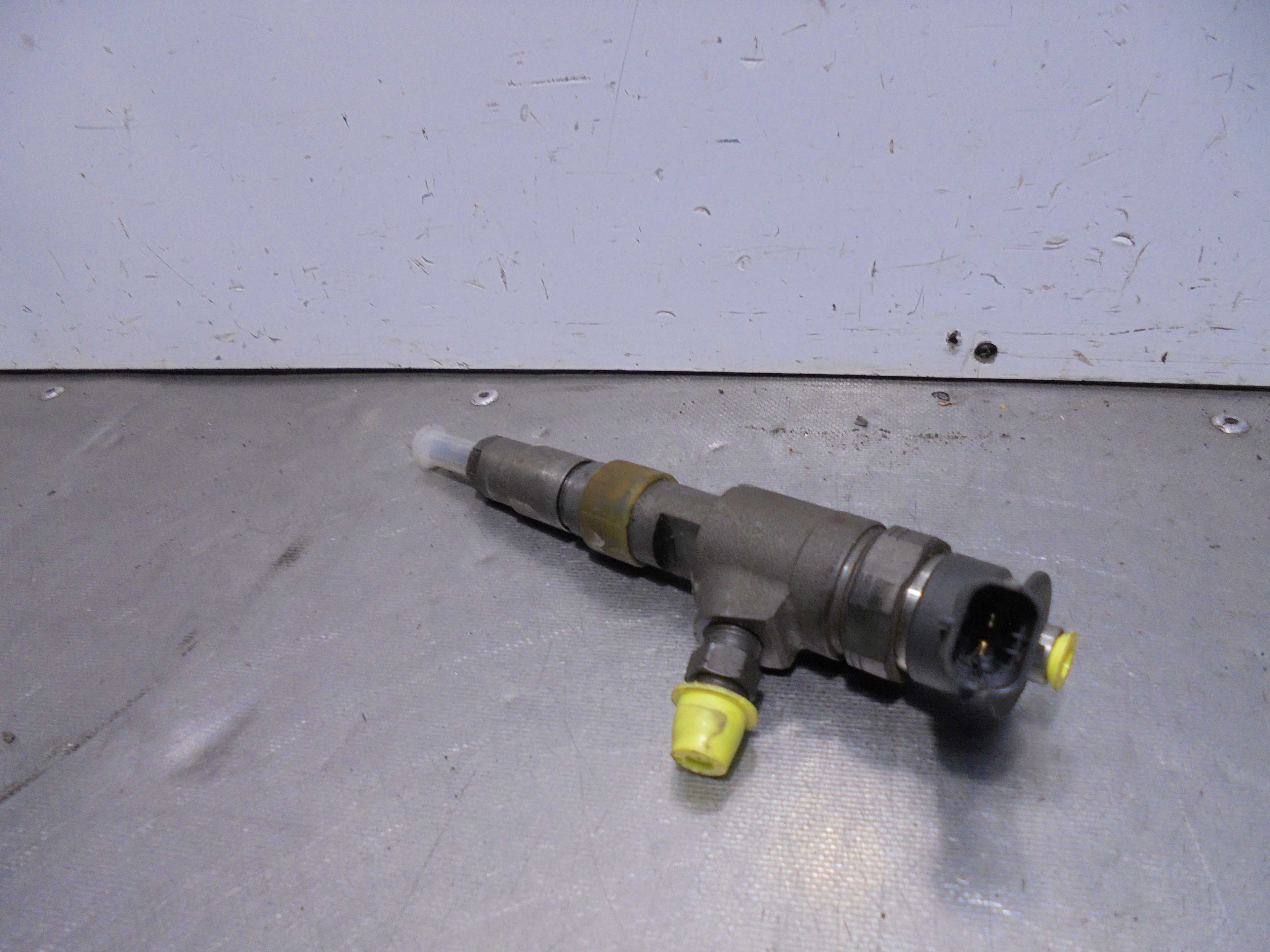 Recambio de inyector para peugeot 308 sw access referencia OEM IAM 0445110340 BOCHS 