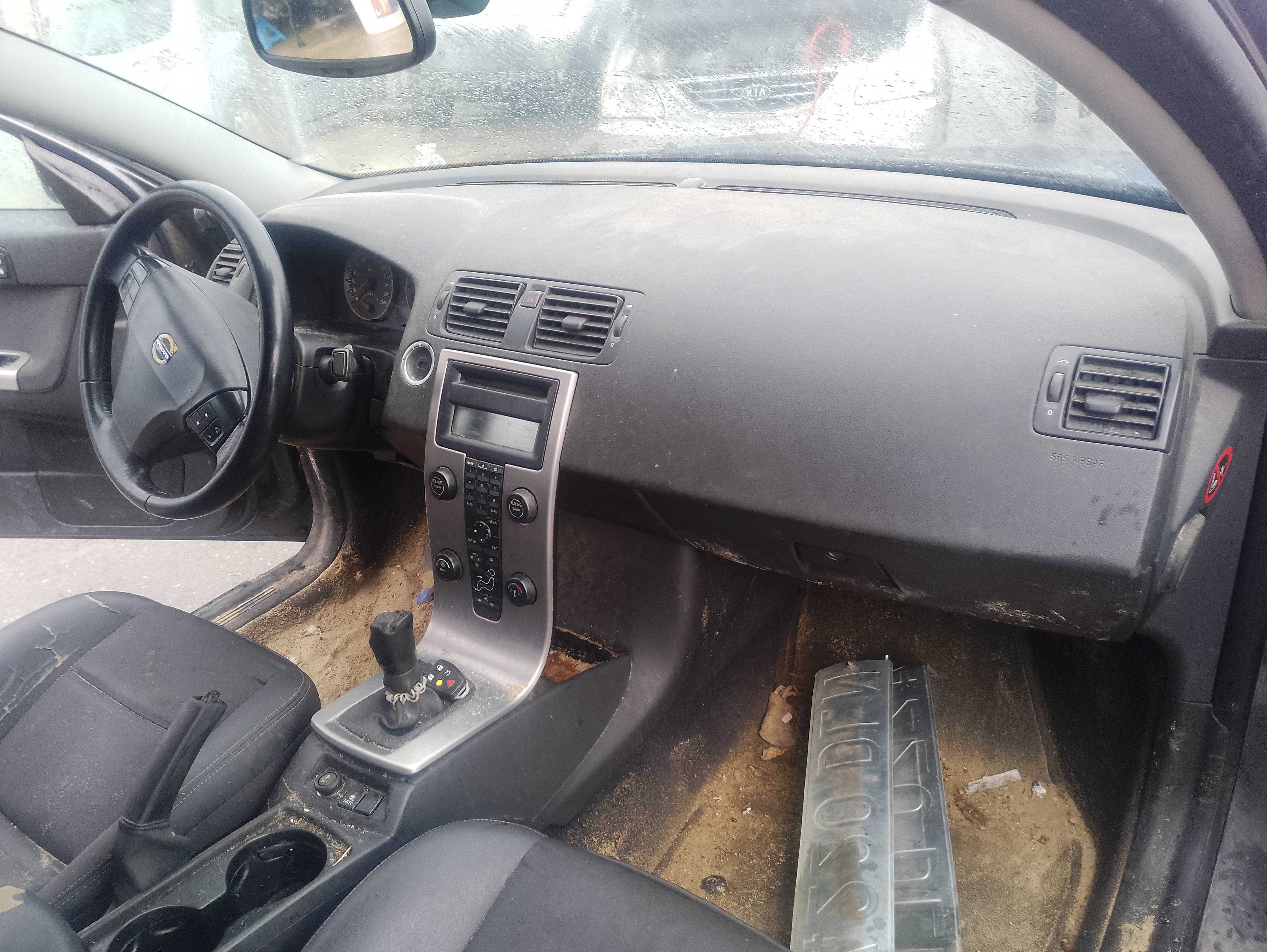 Recambio de salpicadero para volvo s40 berlina 2.0 d kinetic referencia OEM IAM   