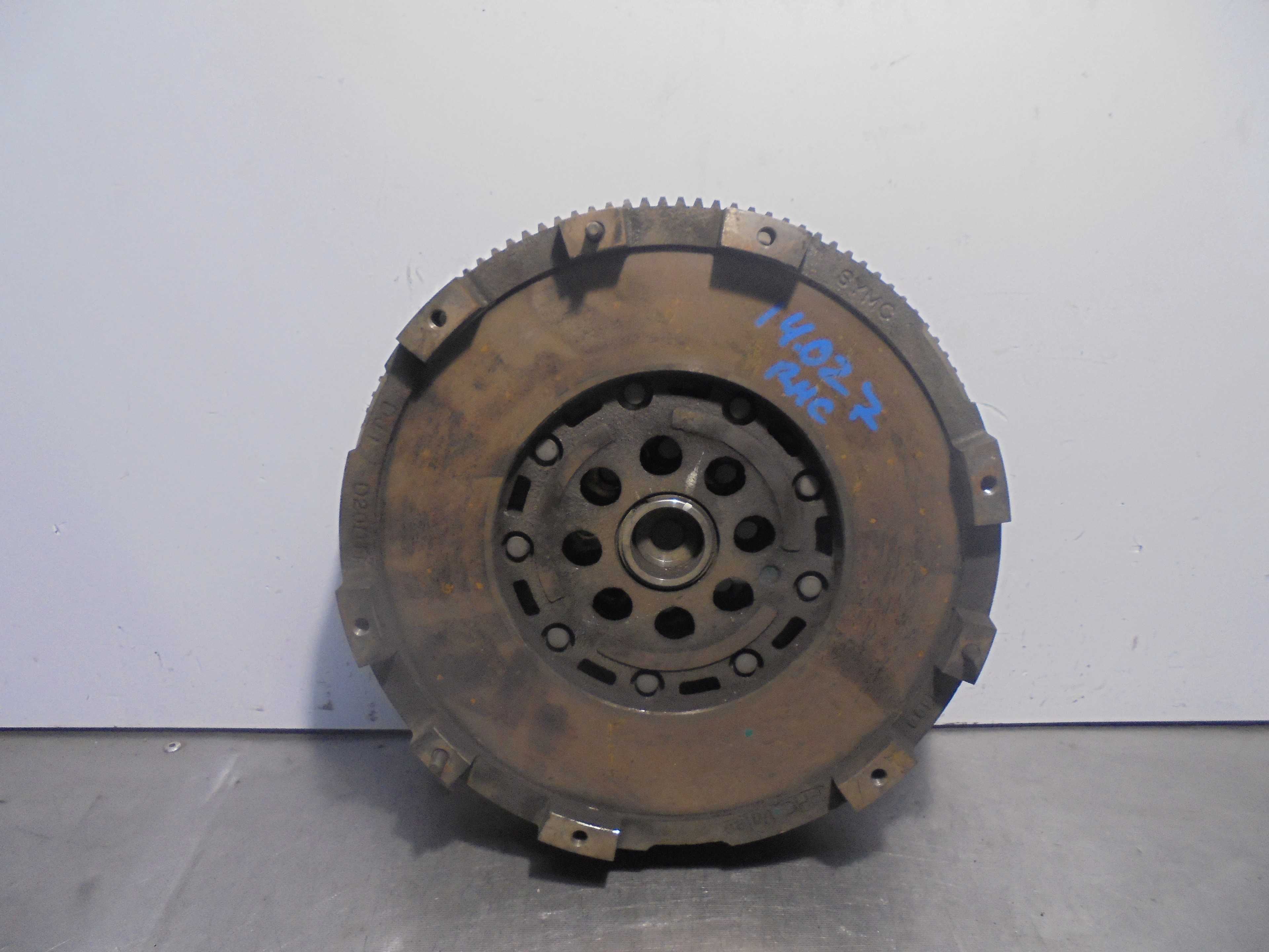 Recambio de volante motor para ssangyong korando 2.0 td cat referencia OEM IAM  VALE 