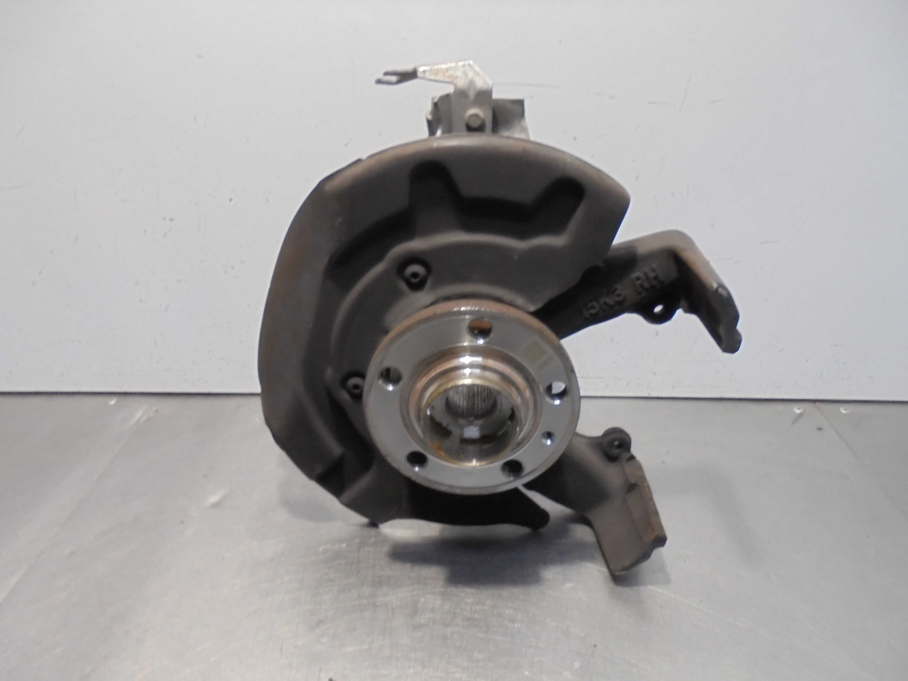 Recambio de mangueta delantera derecha para skoda kamiq (nw4) active referencia OEM IAM 2Q0256K  