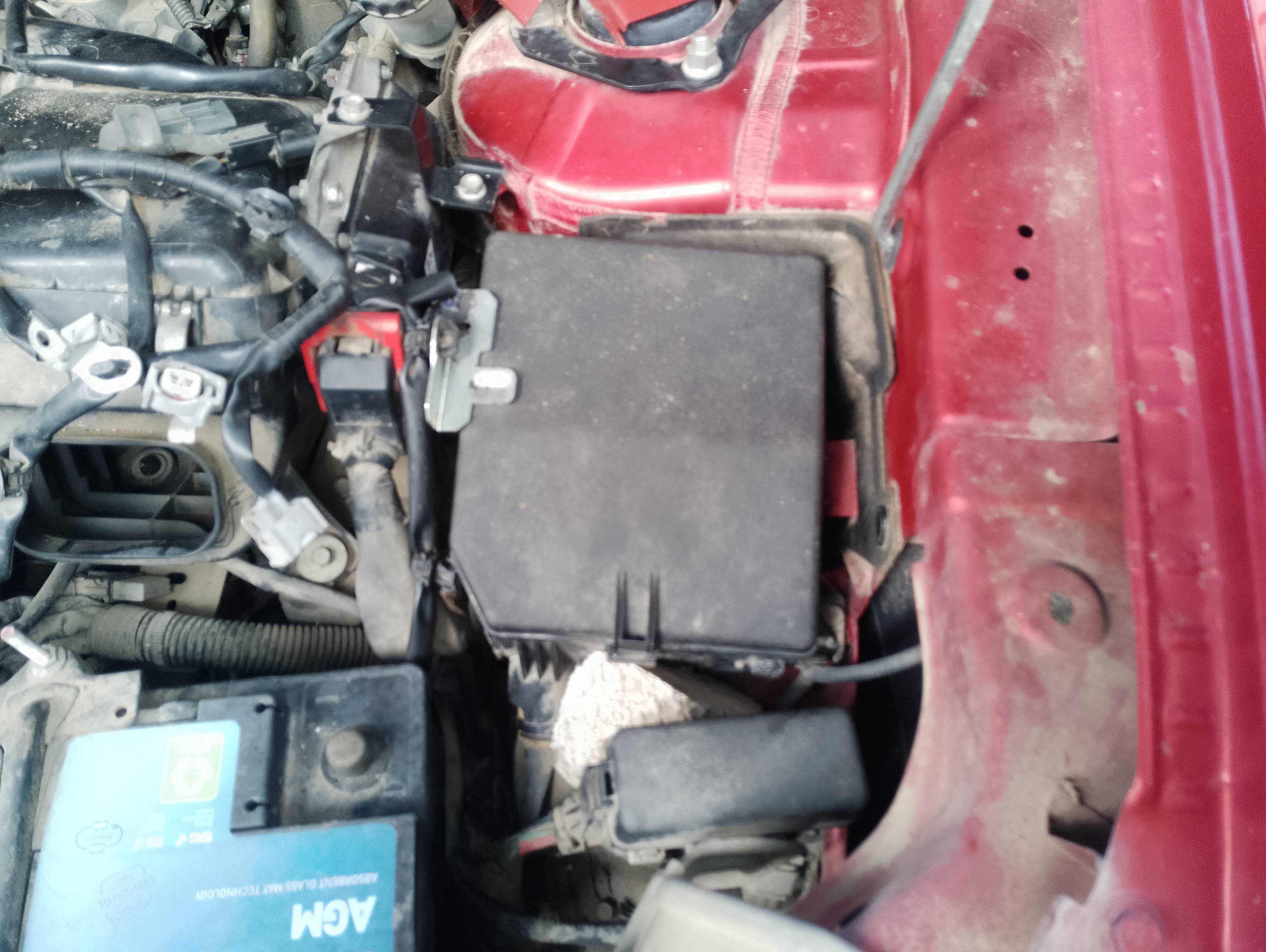 Recambio de caja reles / fusibles para mitsubishi outlander (gf0) 2.2 di-d cat referencia OEM IAM   