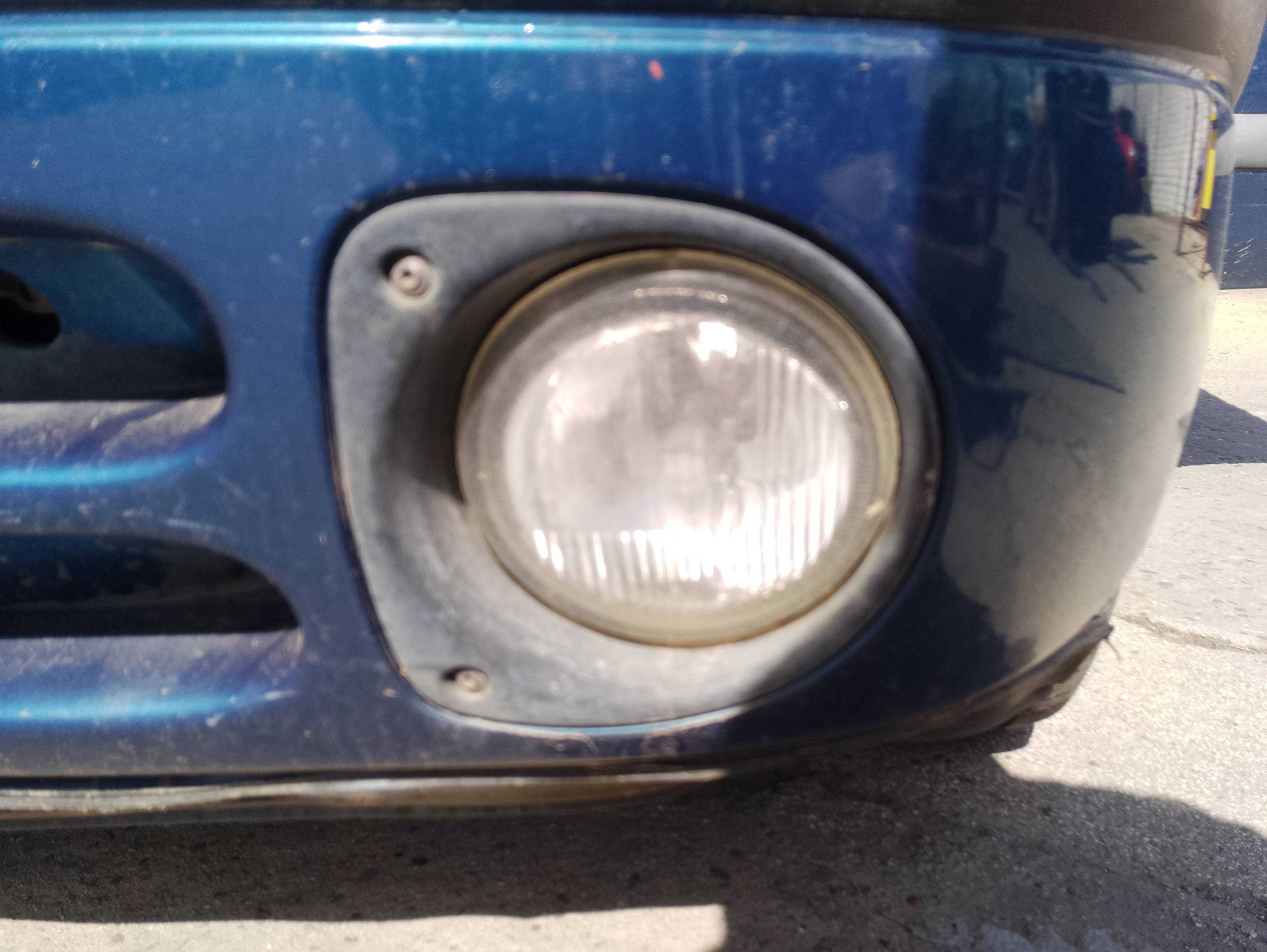 Recambio de faro antiniebla izquierdo para renault clio ii fase i (b/cbo) 1.9 d mtv referencia OEM IAM   