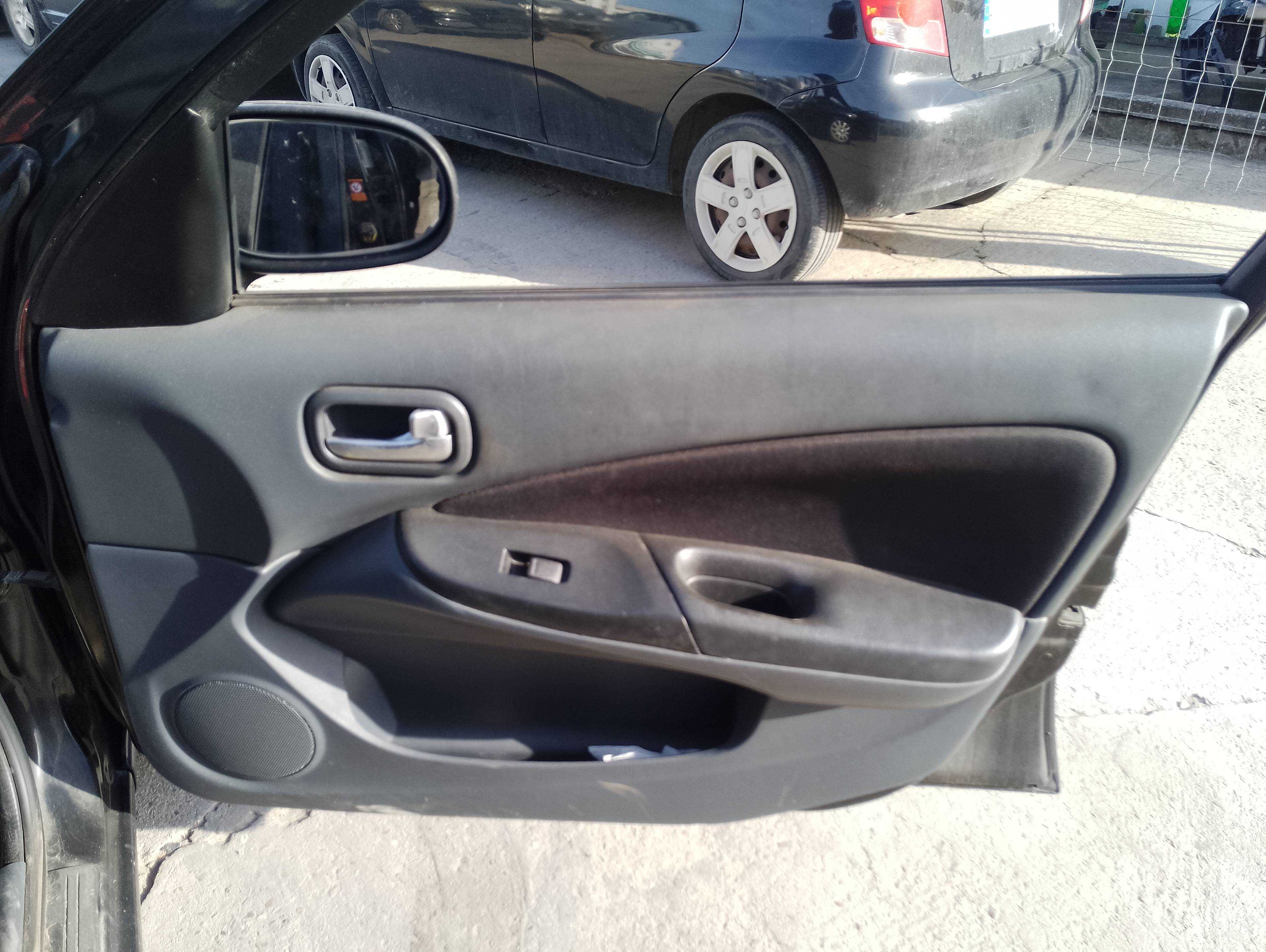 Recambio de guarnecido puerta delantera derecha para nissan almera (n16/e) acenta referencia OEM IAM   