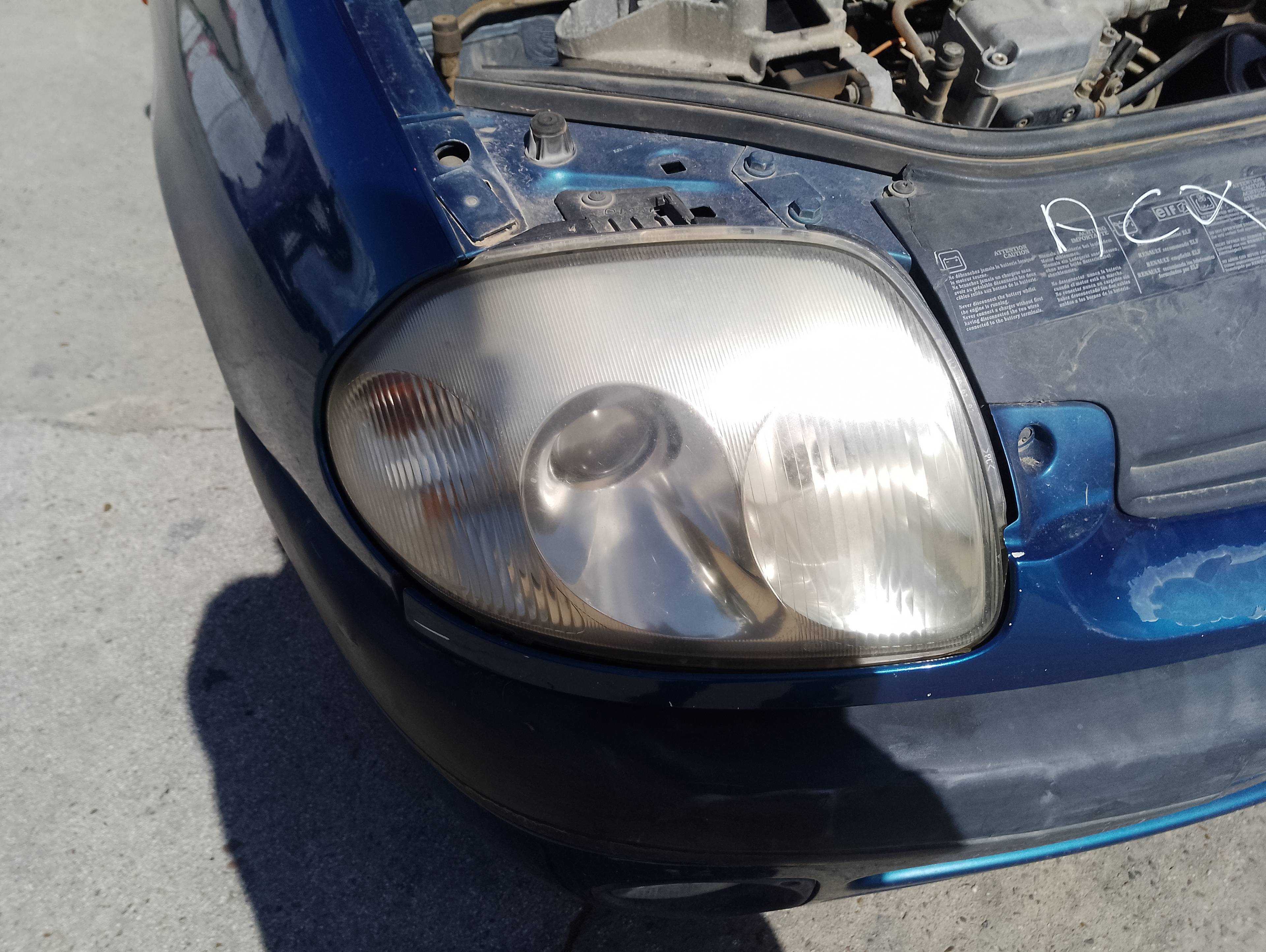 Recambio de faro derecho para renault clio ii fase i (b/cbo) 1.9 d mtv referencia OEM IAM   
