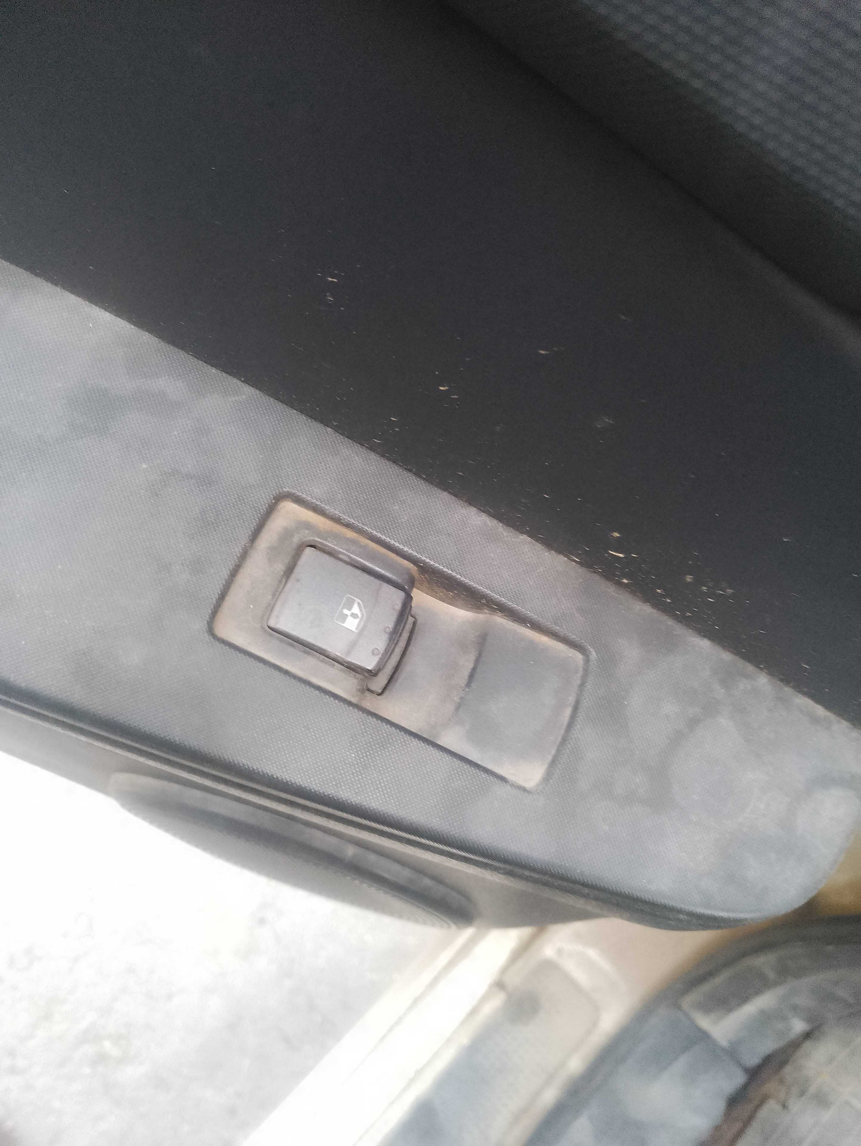 Recambio de mando elevalunas trasero izquierdo para ssangyong kyron 200 xdi limited referencia OEM IAM   